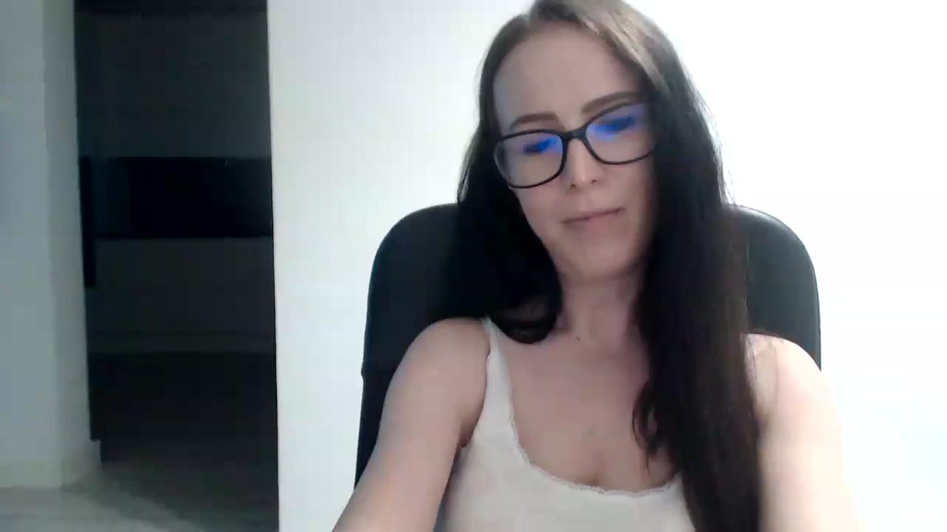 Gallery image thumbnail from Alexys23's myfreecams stream on, 08/13/2023, 02:39 image 6 of 20