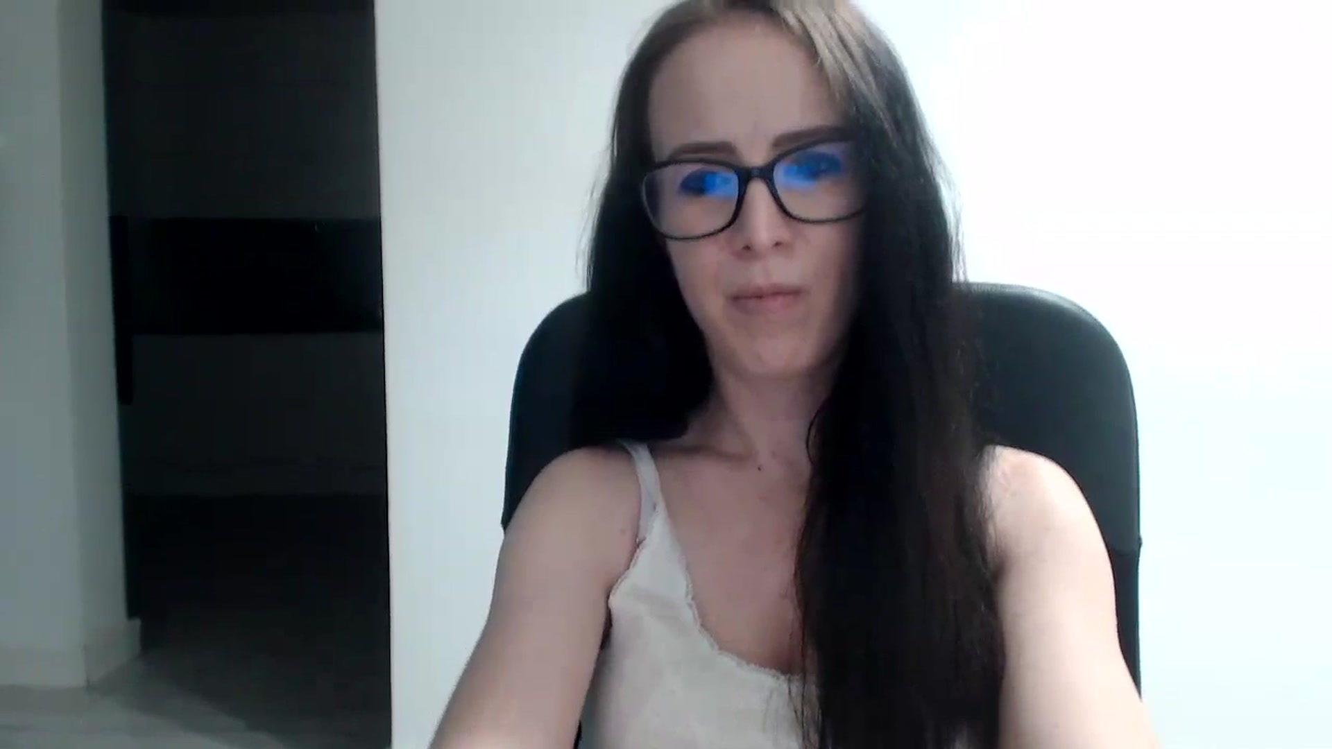 Gallery image thumbnail from Alexys23's myfreecams stream on, 08/13/2023, 02:39 image 14 of 20