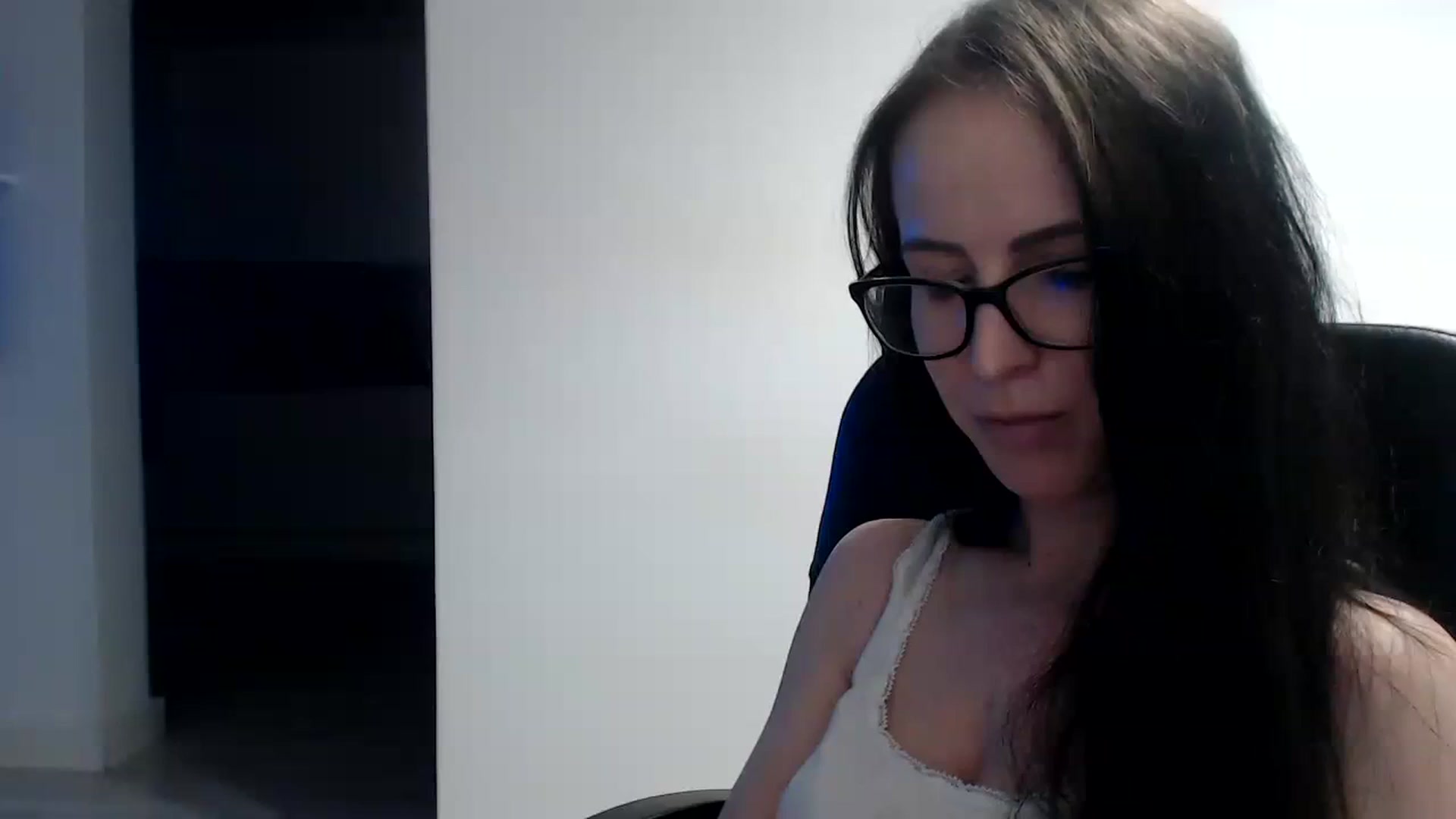 Gallery image thumbnail from Alexys23's myfreecams stream on, 08/13/2023, 02:39 image 1 of 20