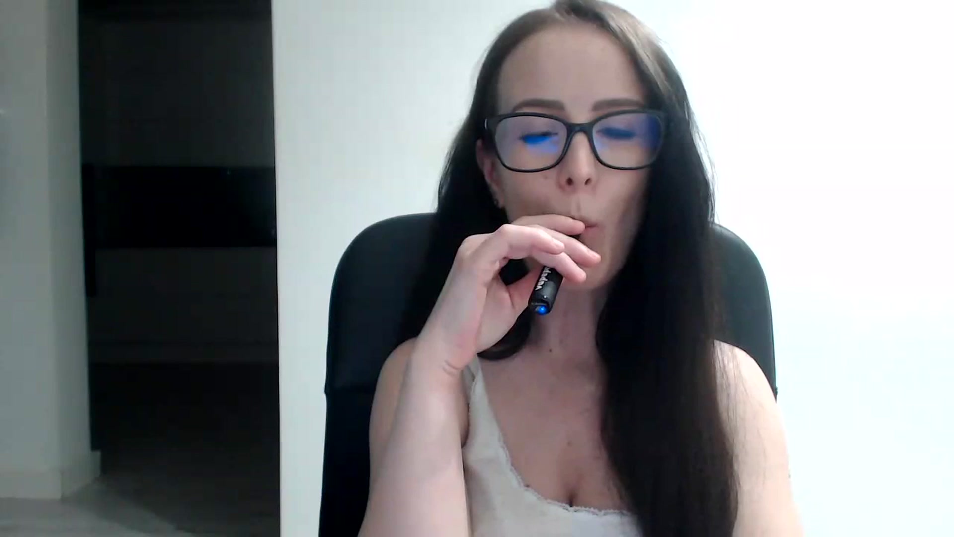 Gallery image thumbnail from Alexys23's myfreecams stream on, 08/13/2023, 02:39 image 9 of 20