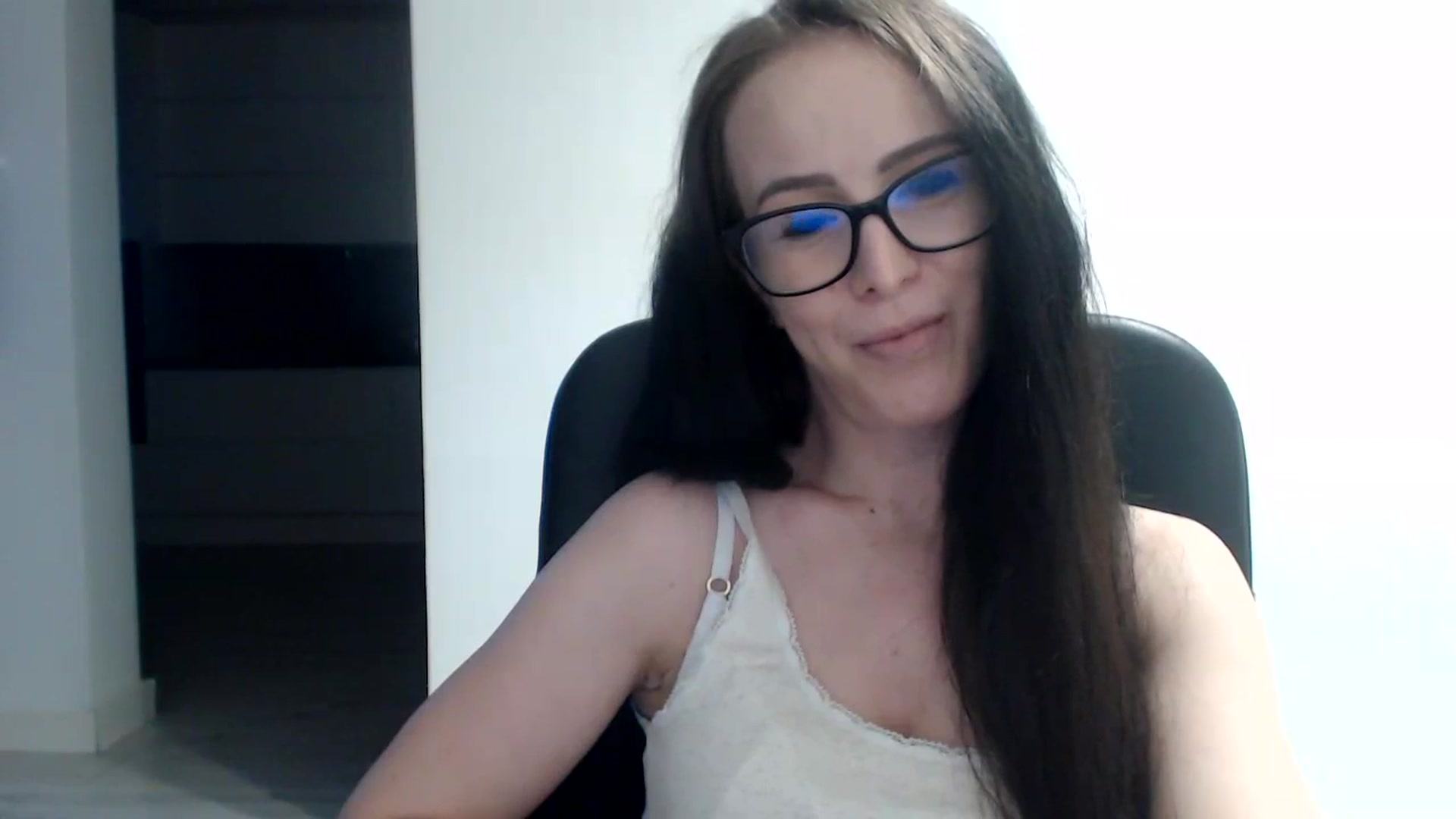 Gallery image thumbnail from Alexys23's myfreecams stream on, 08/13/2023, 02:39 image 11 of 20