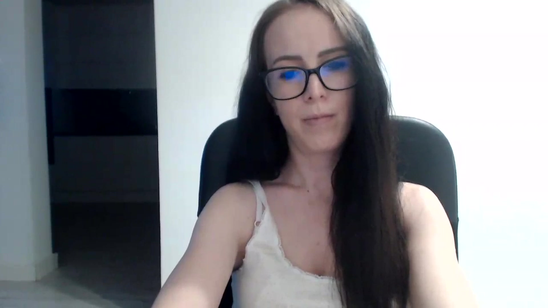 Gallery image thumbnail from Alexys23's myfreecams stream on, 08/13/2023, 02:39 image 12 of 20