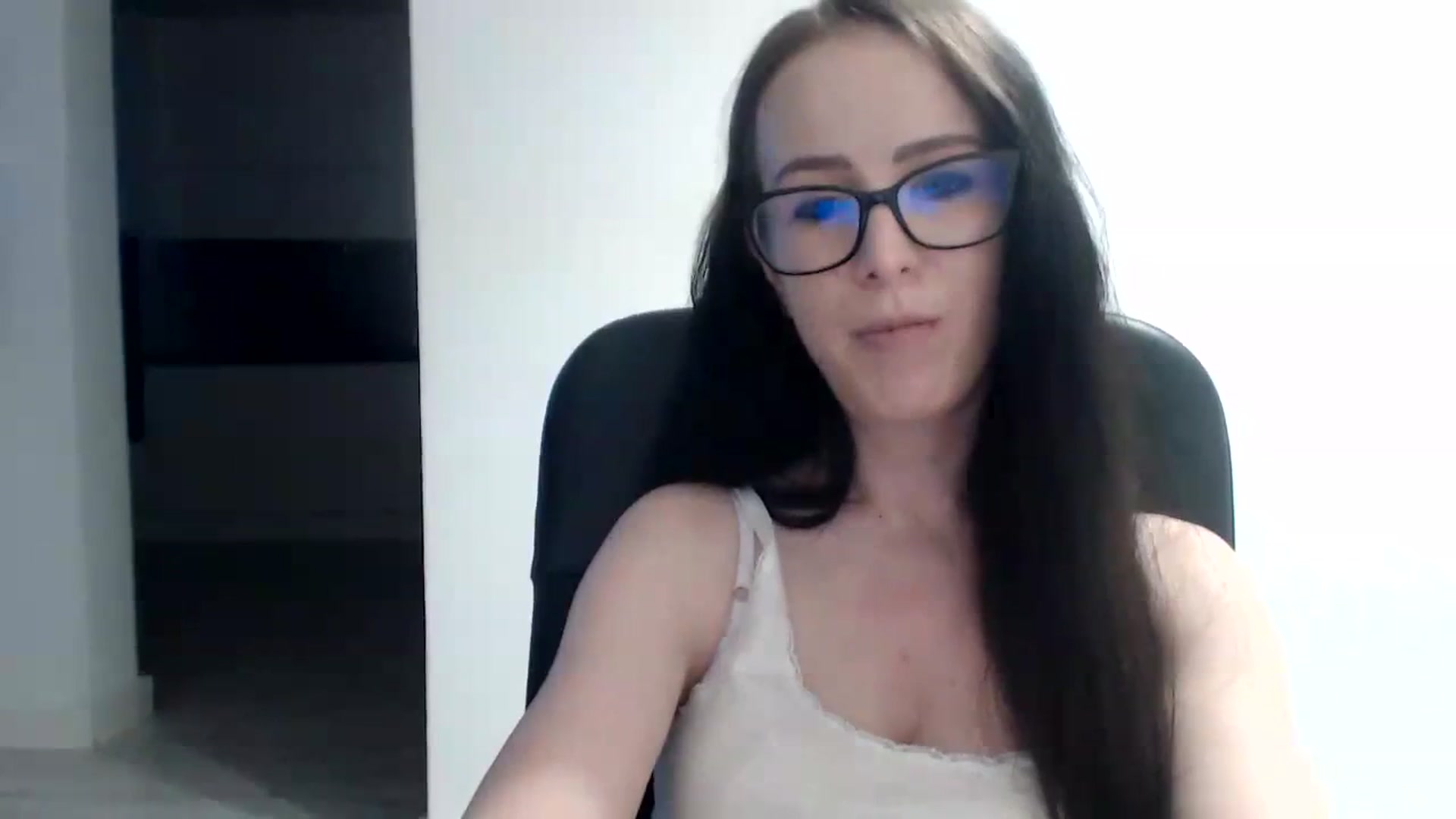 Gallery image thumbnail from Alexys23's myfreecams stream on, 08/13/2023, 02:39 image 8 of 20