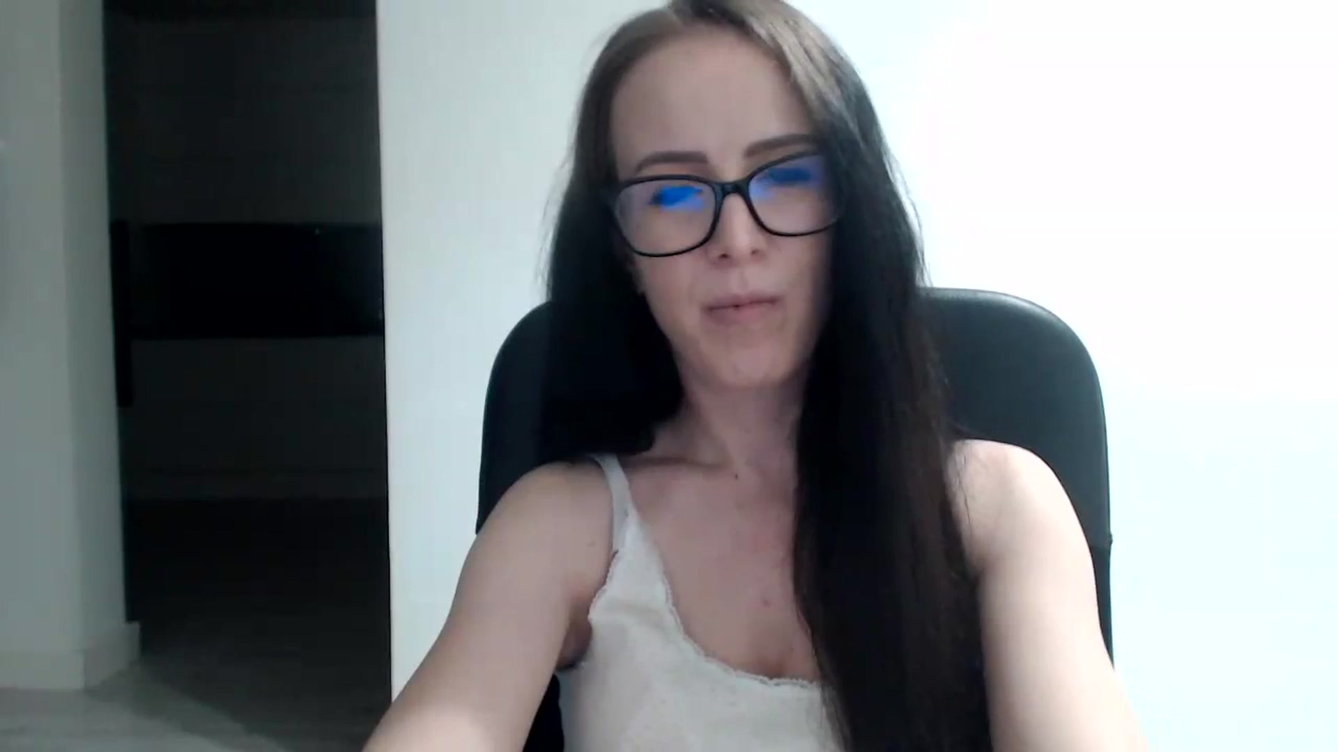 Gallery image thumbnail from Alexys23's myfreecams stream on, 08/13/2023, 02:39 image 15 of 20