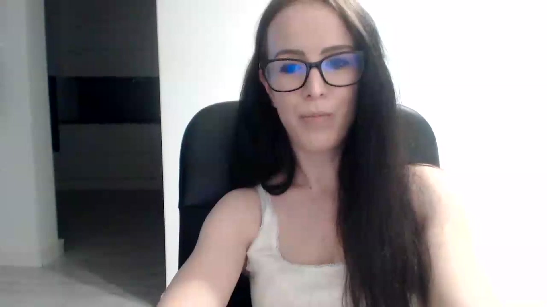 Gallery image thumbnail from Alexys23's myfreecams stream on, 08/13/2023, 02:39 image 3 of 20