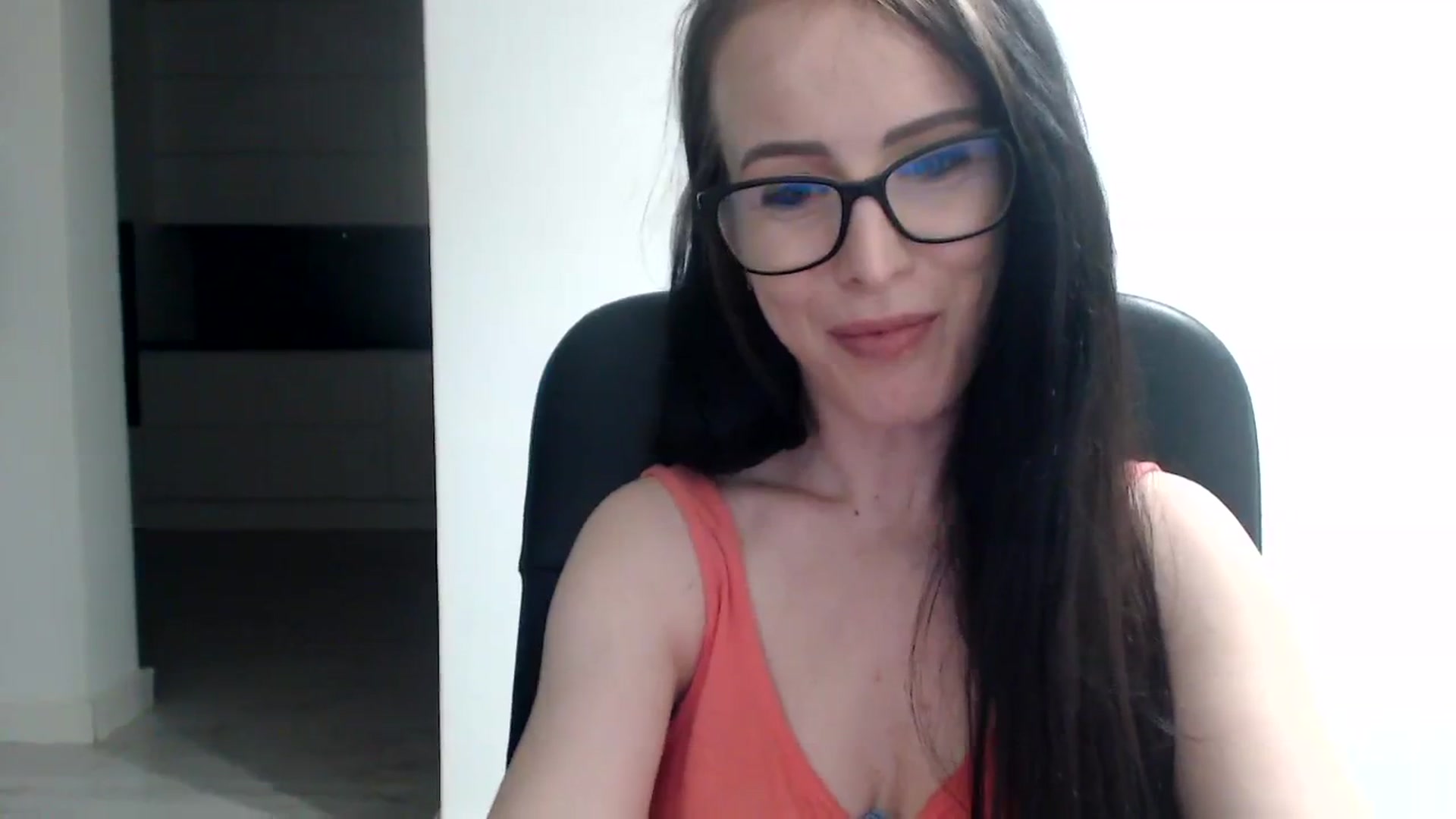 Gallery image thumbnail from Alexys23's myfreecams stream on, 08/14/2023, 03:29 image 18 of 20