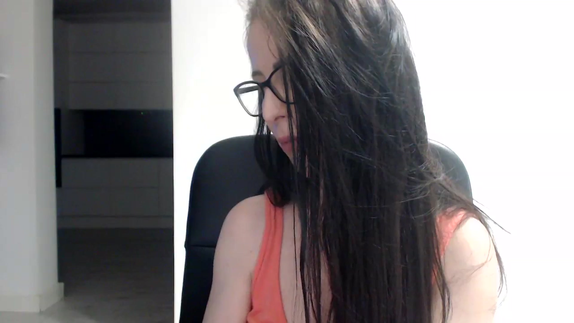 Gallery image thumbnail from Alexys23's myfreecams stream on, 08/14/2023, 04:33 image 5 of 20