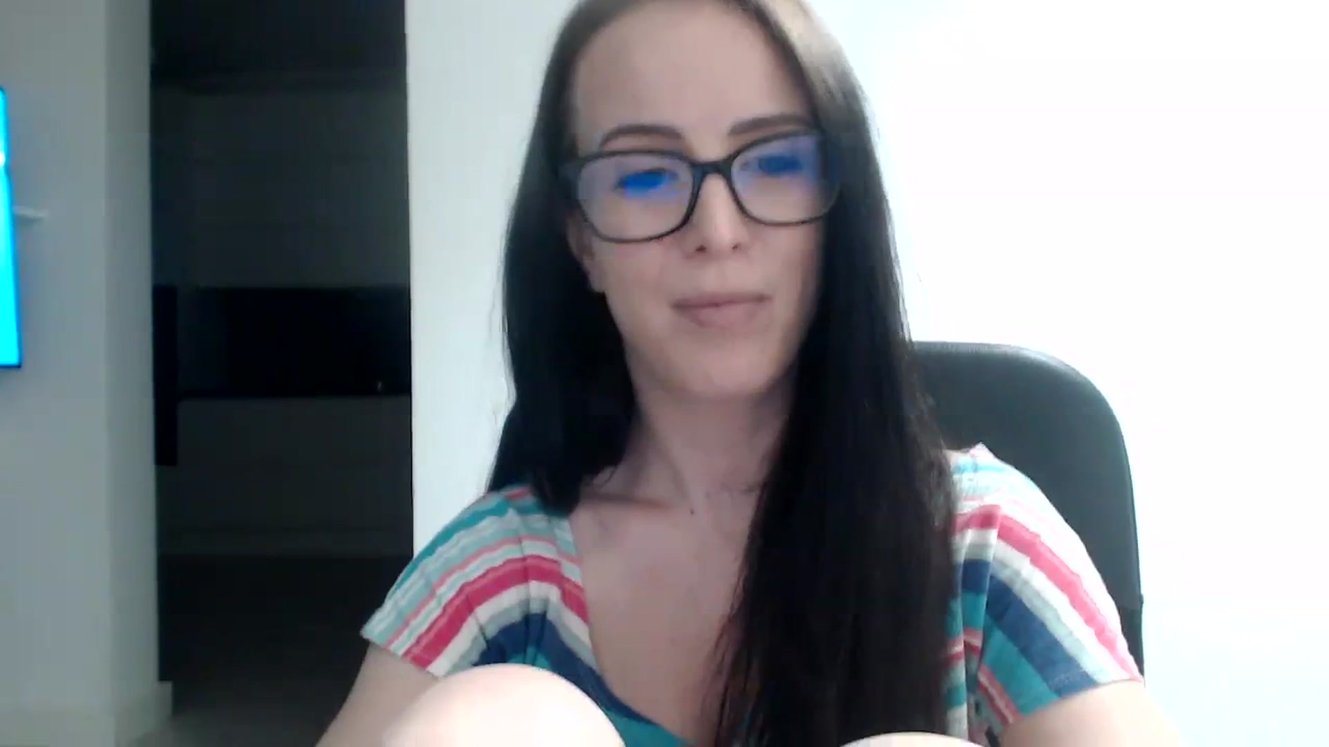Gallery image thumbnail from Alexys23's myfreecams stream on, 08/26/2023, 01:39 image 14 of 20
