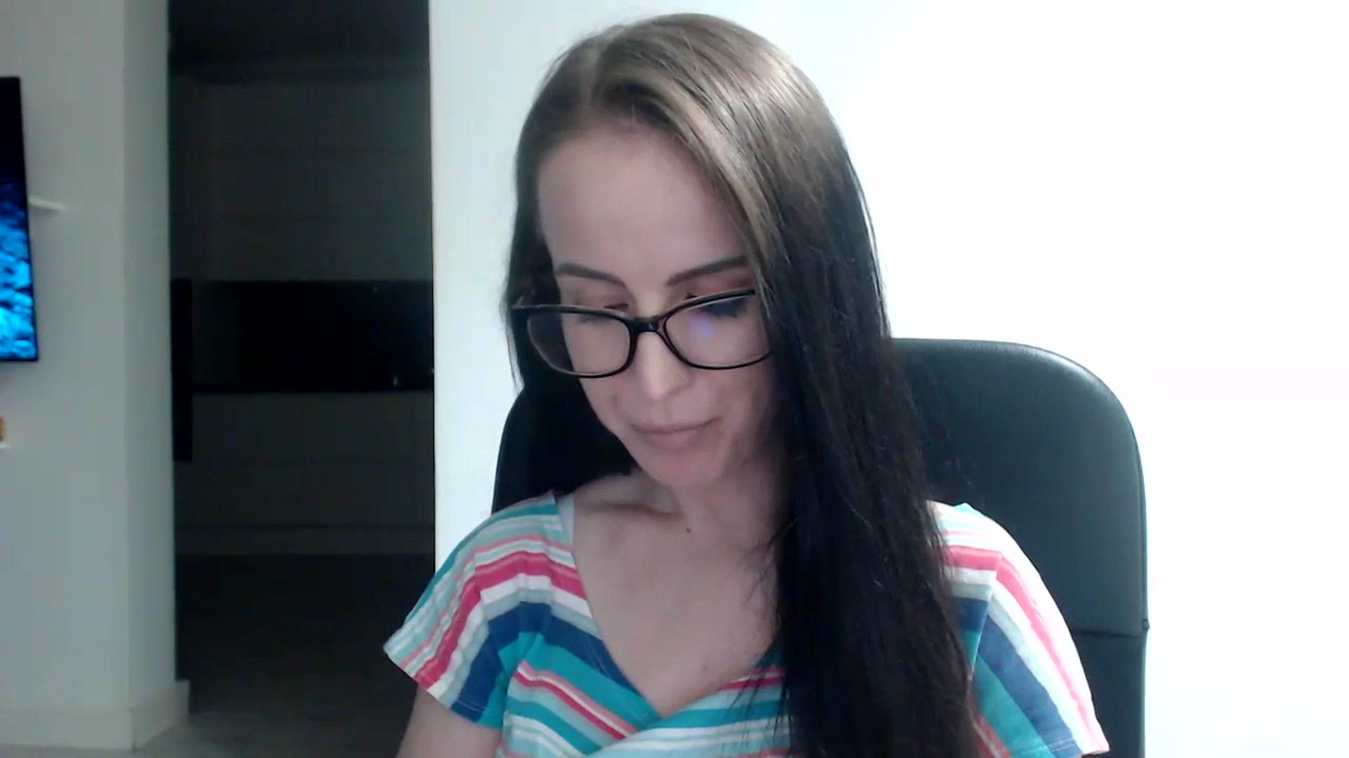 Gallery image thumbnail from Alexys23's myfreecams stream on, 08/26/2023, 01:39 image 6 of 20