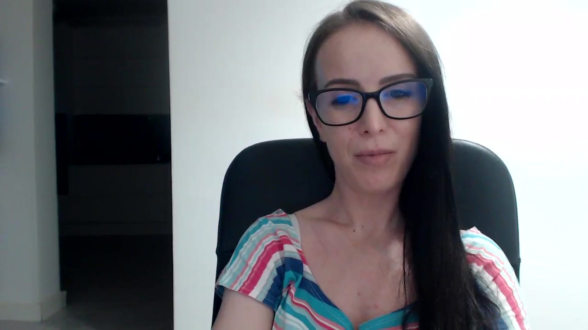 Gallery image thumbnail from Alexys23's myfreecams stream on, 08/26/2023, 02:18 image 10 of 20