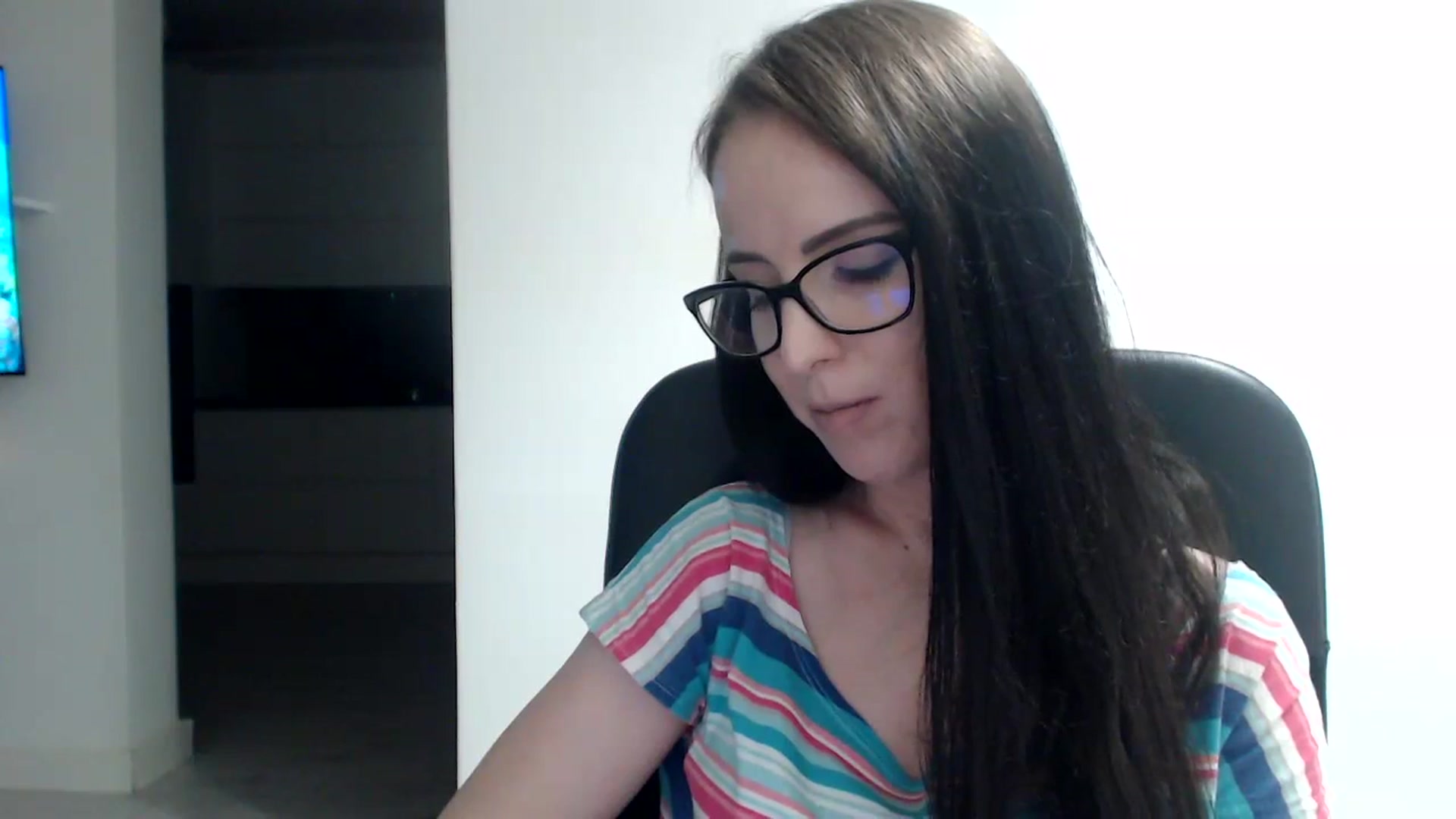 Gallery image thumbnail from Alexys23's myfreecams stream on, 08/26/2023, 02:18 image 3 of 20