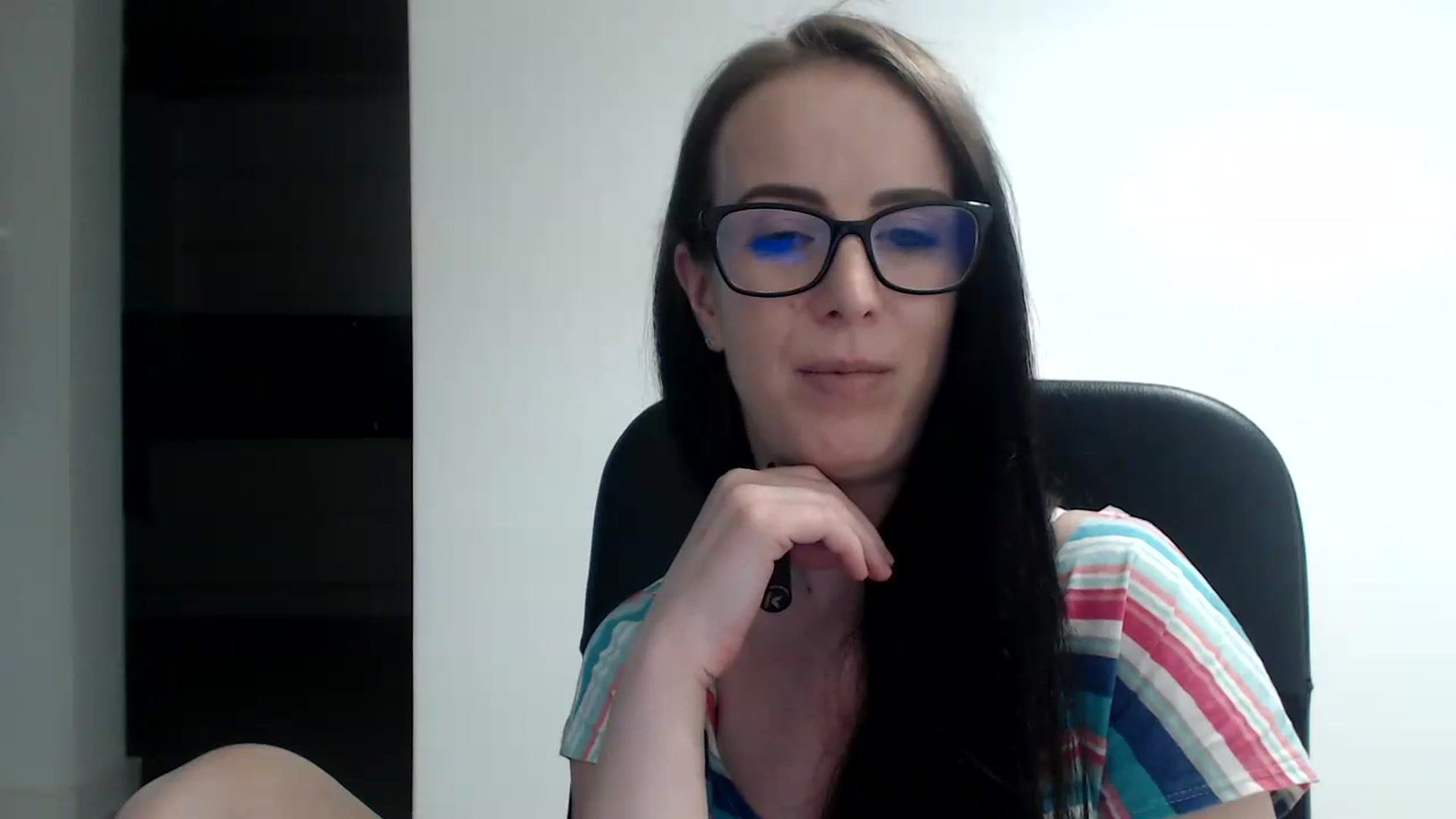Gallery image thumbnail from Alexys23's myfreecams stream on, 08/26/2023, 02:18 image 15 of 20