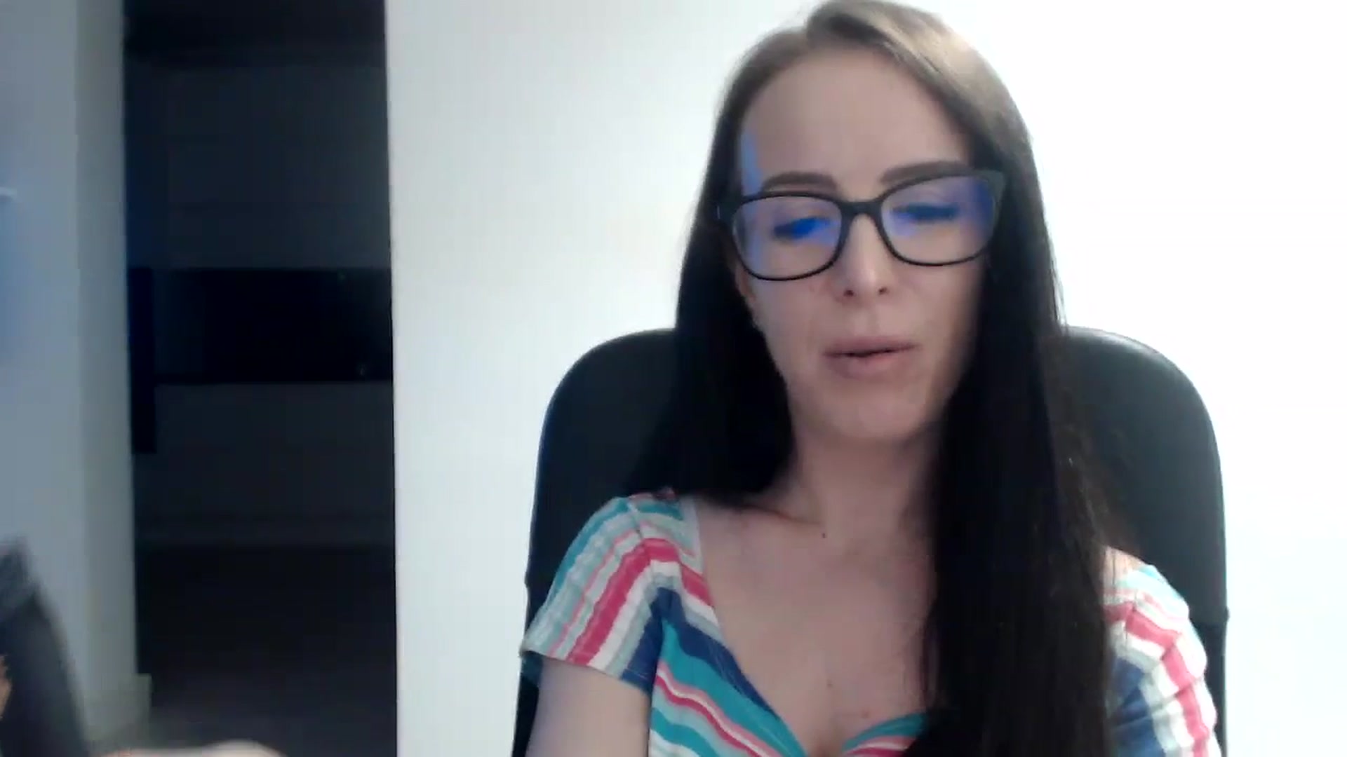 Gallery image thumbnail from Alexys23's myfreecams stream on, 08/26/2023, 02:18 image 9 of 20