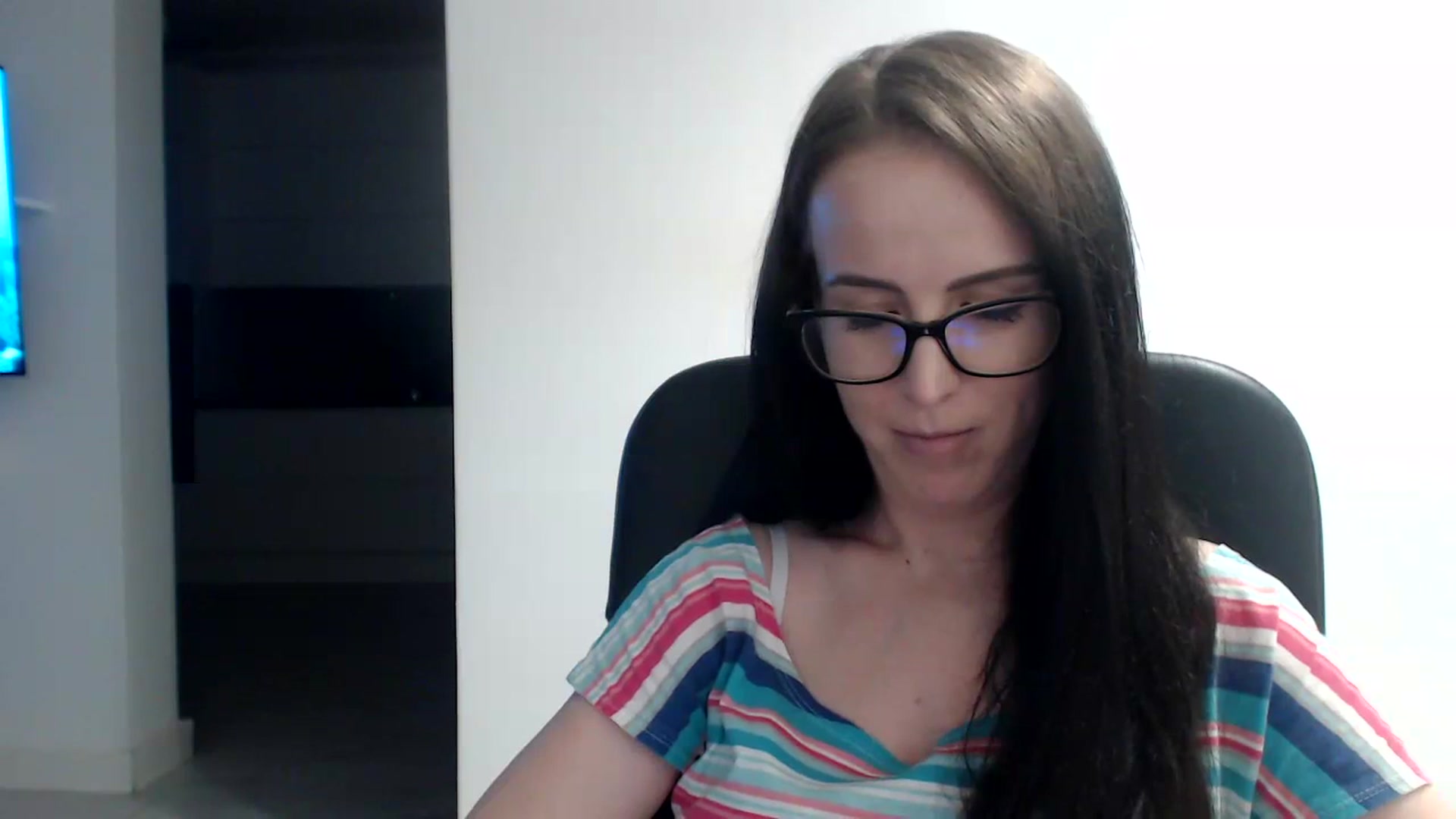 Gallery image thumbnail from Alexys23's myfreecams stream on, 08/26/2023, 02:18 image 4 of 20