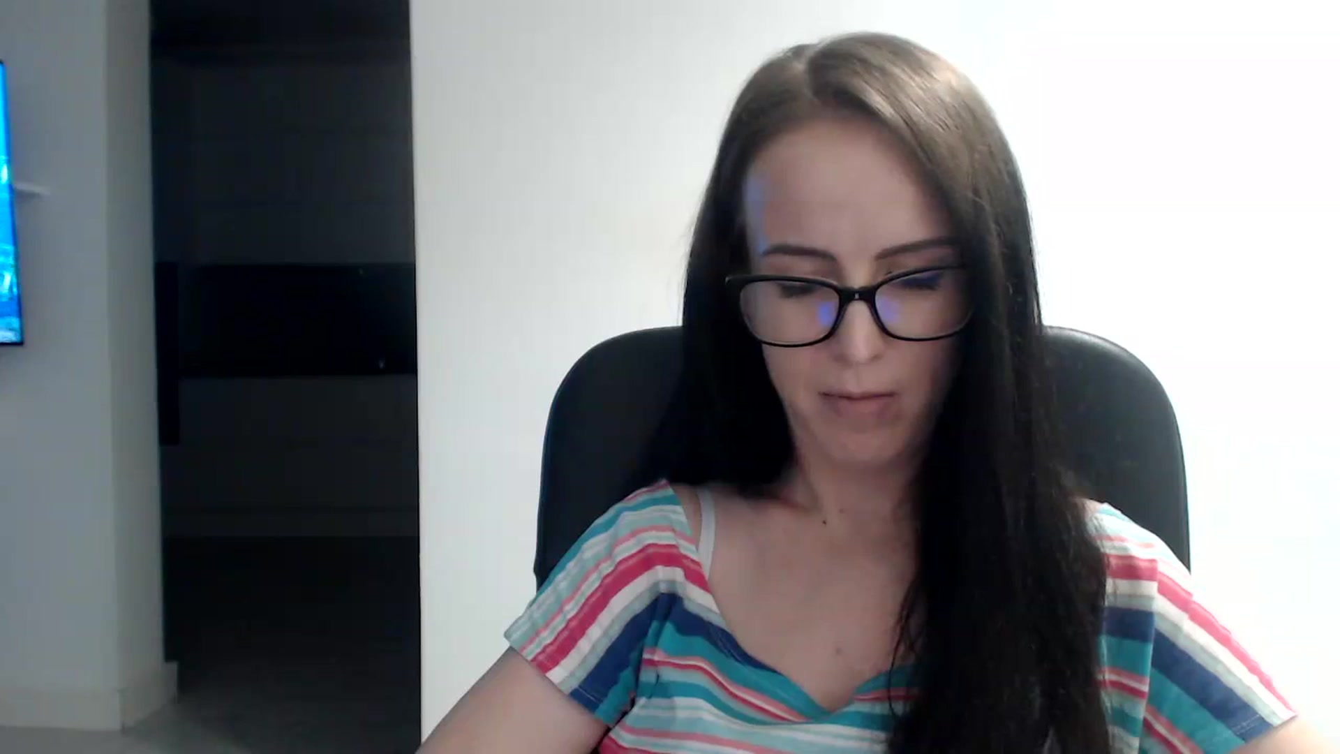 Gallery image thumbnail from Alexys23's myfreecams stream on, 08/26/2023, 02:18 image 5 of 20