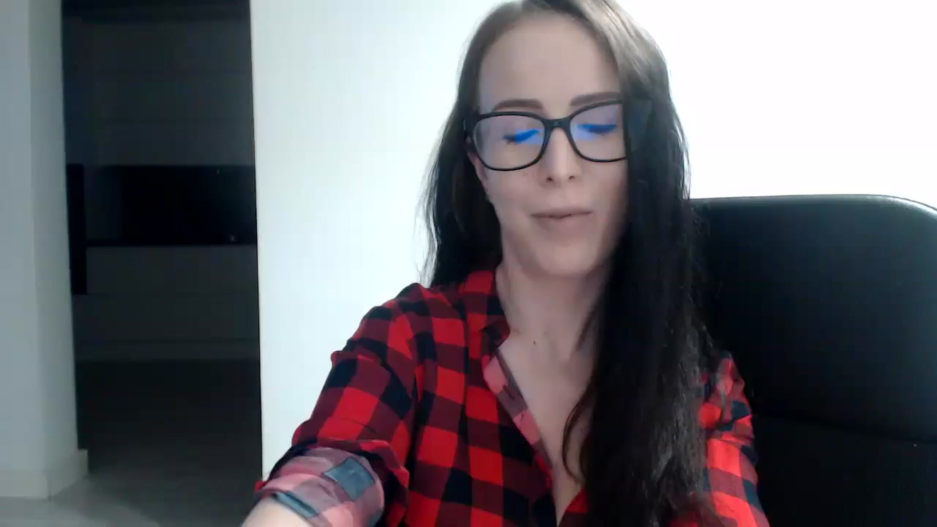 Gallery image thumbnail from Alexys23's myfreecams stream on, 08/27/2023, 03:18 image 9 of 20