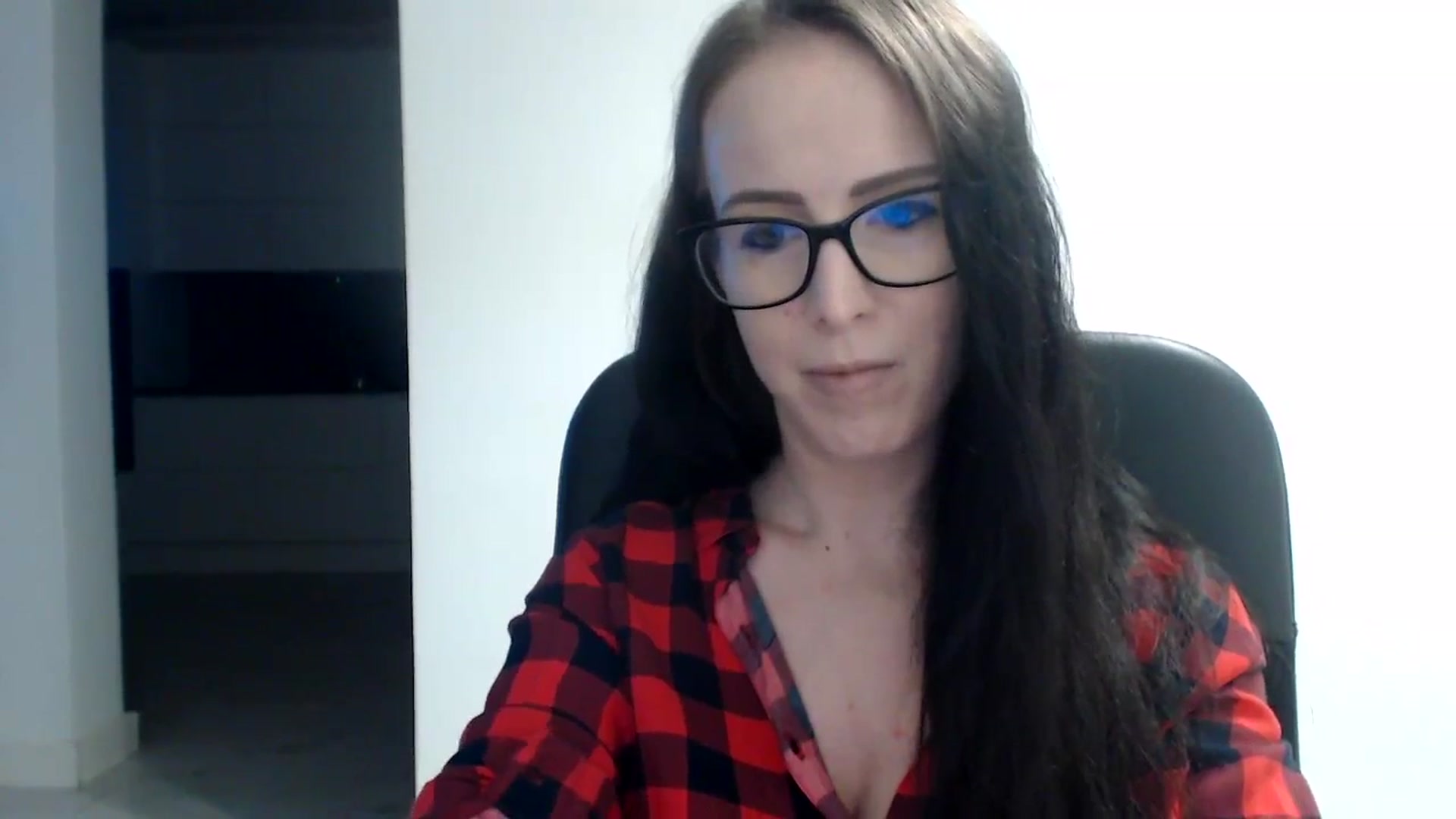 Gallery image thumbnail from Alexys23's myfreecams stream on, 08/27/2023, 03:18 image 3 of 20