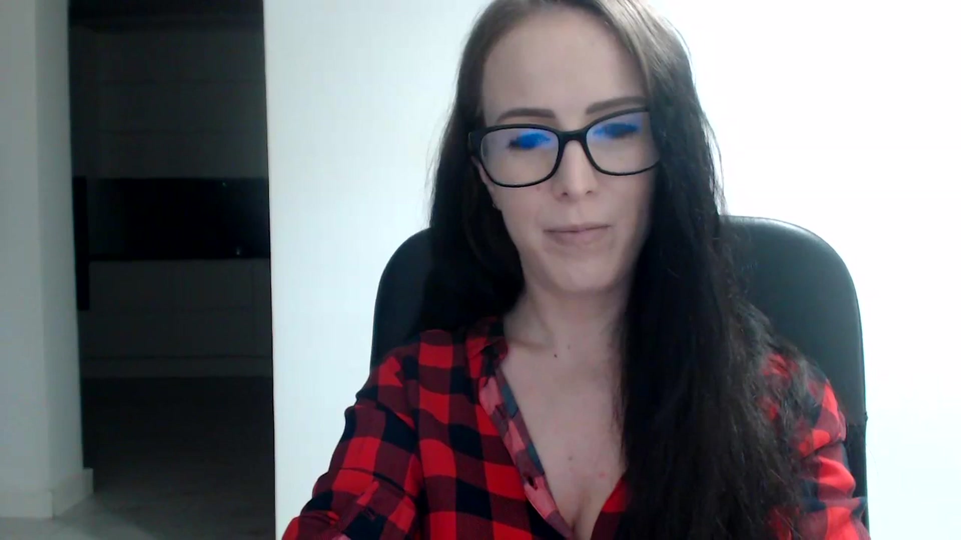 Gallery image thumbnail from Alexys23's myfreecams stream on, 08/27/2023, 03:18 image 2 of 20