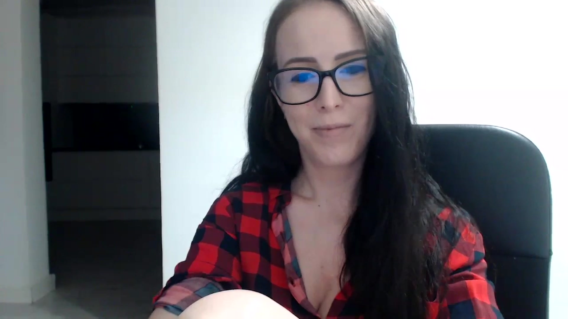 Gallery image thumbnail from Alexys23's myfreecams stream on, 08/27/2023, 03:18 image 5 of 20