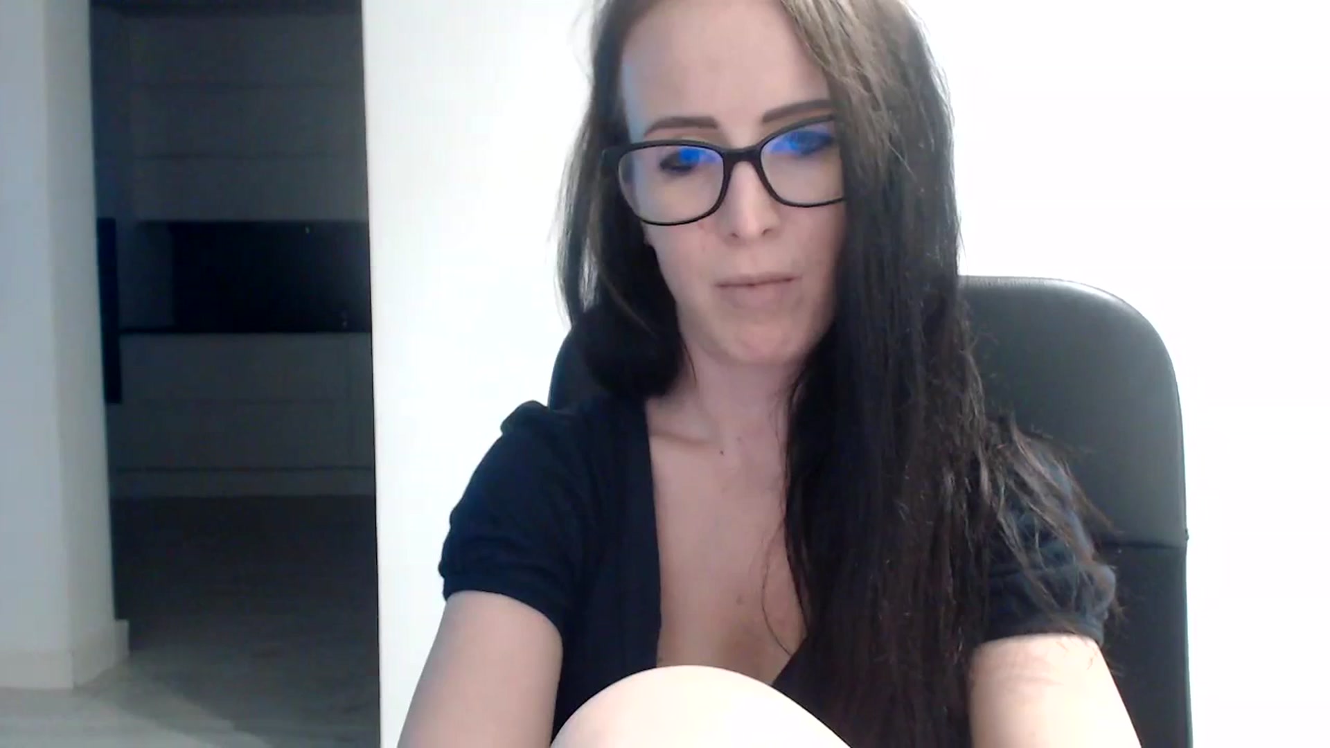 Gallery image thumbnail from Alexys23's myfreecams stream on, 09/10/2023, 03:31 image 3 of 20