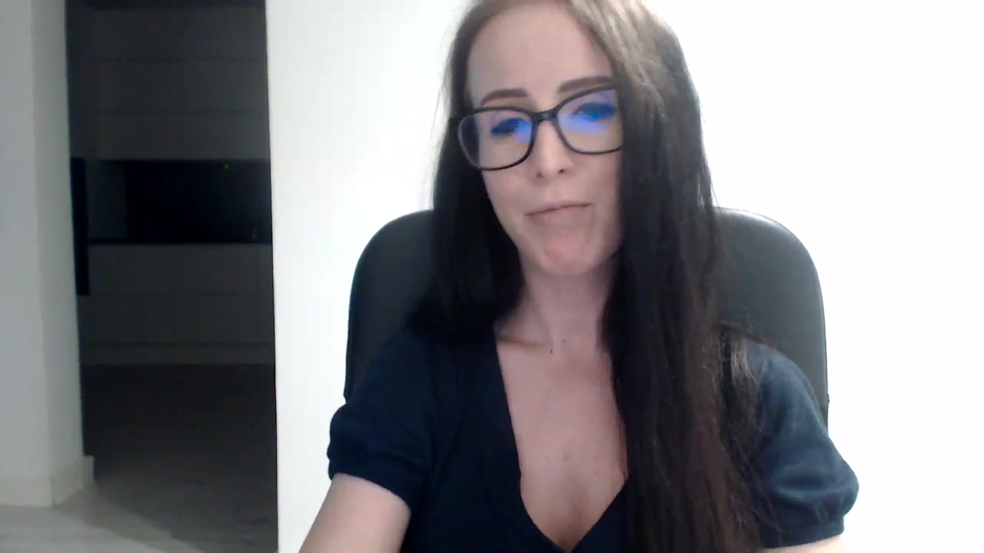 Gallery image thumbnail from Alexys23's myfreecams stream on, 09/10/2023, 03:31 image 7 of 20