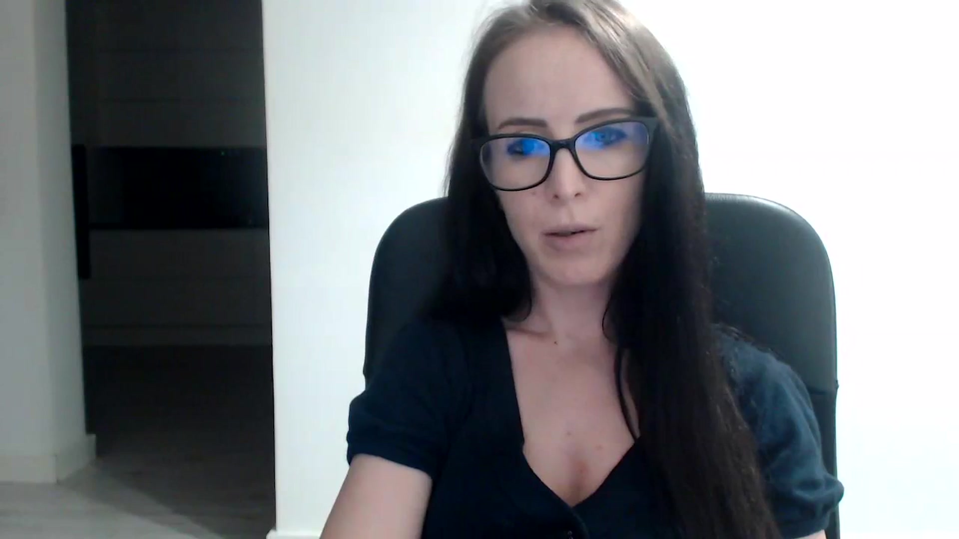 Gallery image thumbnail from Alexys23's myfreecams stream on, 09/10/2023, 03:31 image 15 of 20