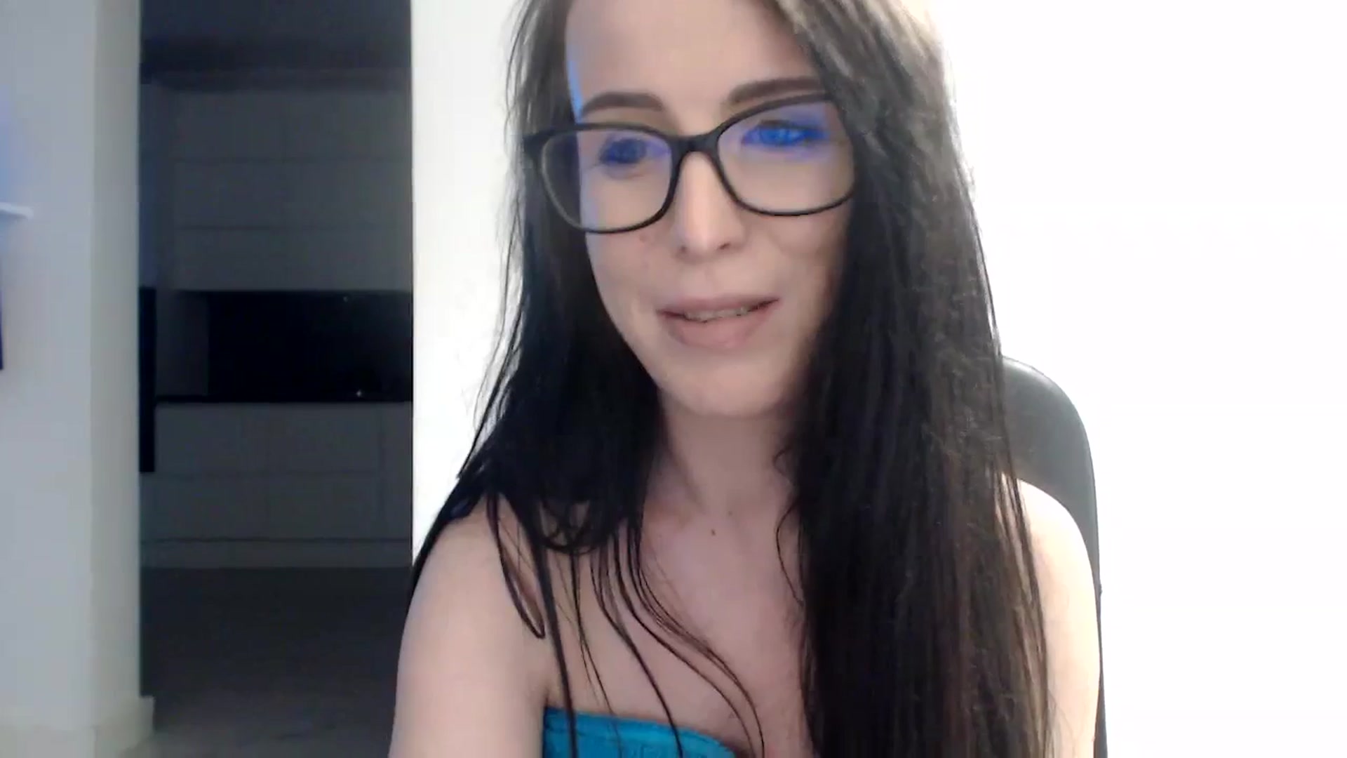 Gallery image thumbnail from Alexys23's myfreecams stream on, 09/17/2023, 05:44 image 19 of 20
