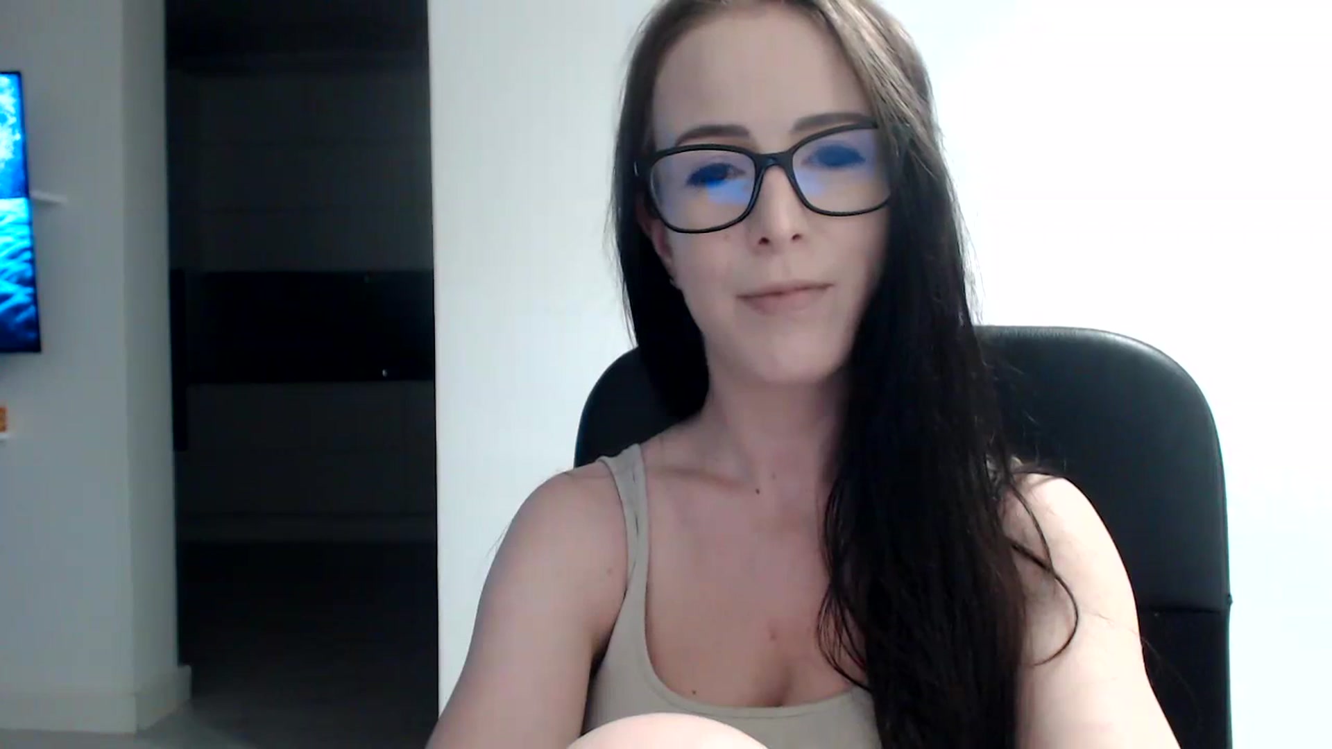 Gallery image thumbnail from Alexys23's myfreecams stream on, 09/18/2023, 01:07 image 7 of 20