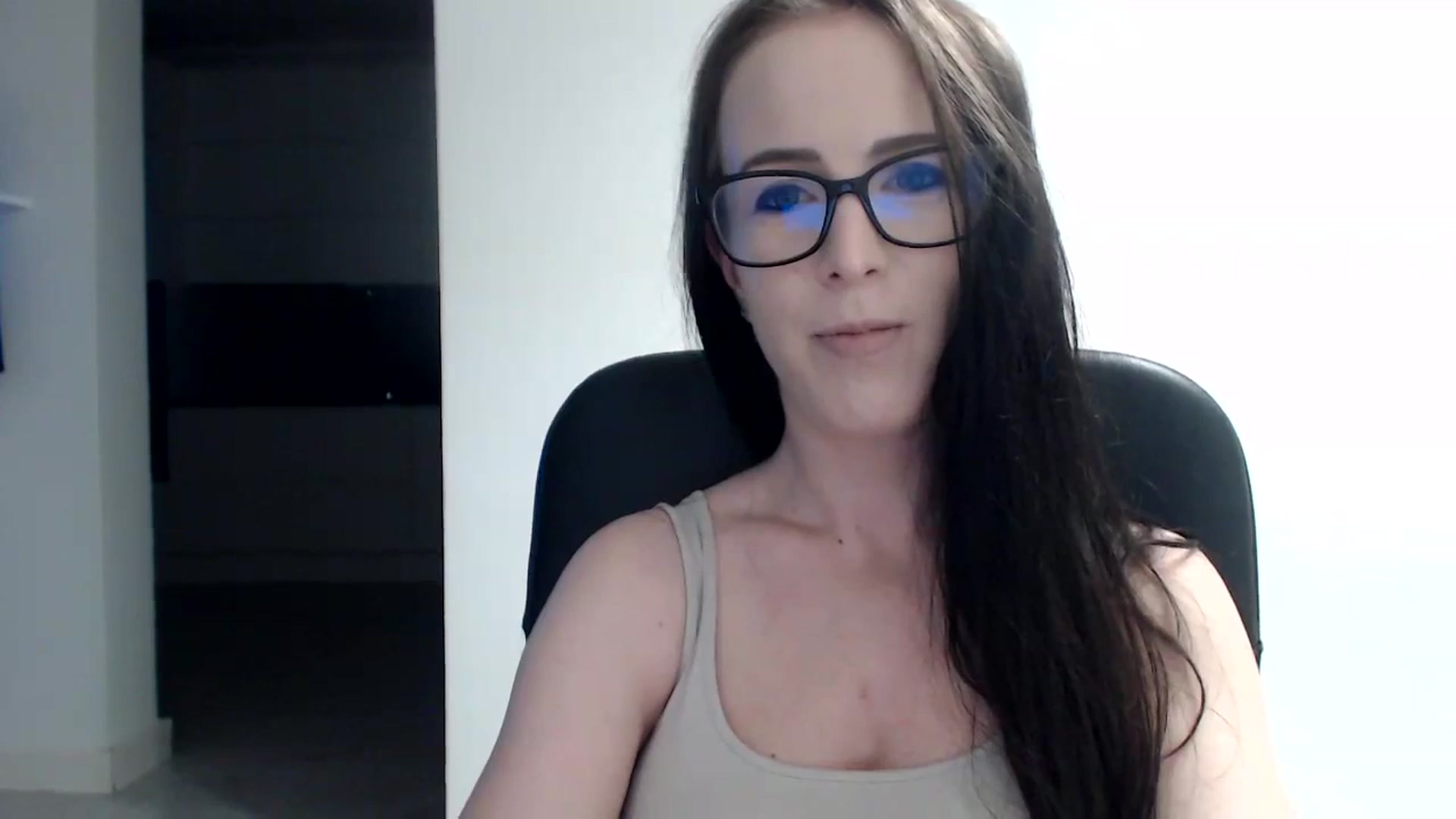 Gallery image thumbnail from Alexys23's myfreecams stream on, 09/18/2023, 01:07 image 2 of 20