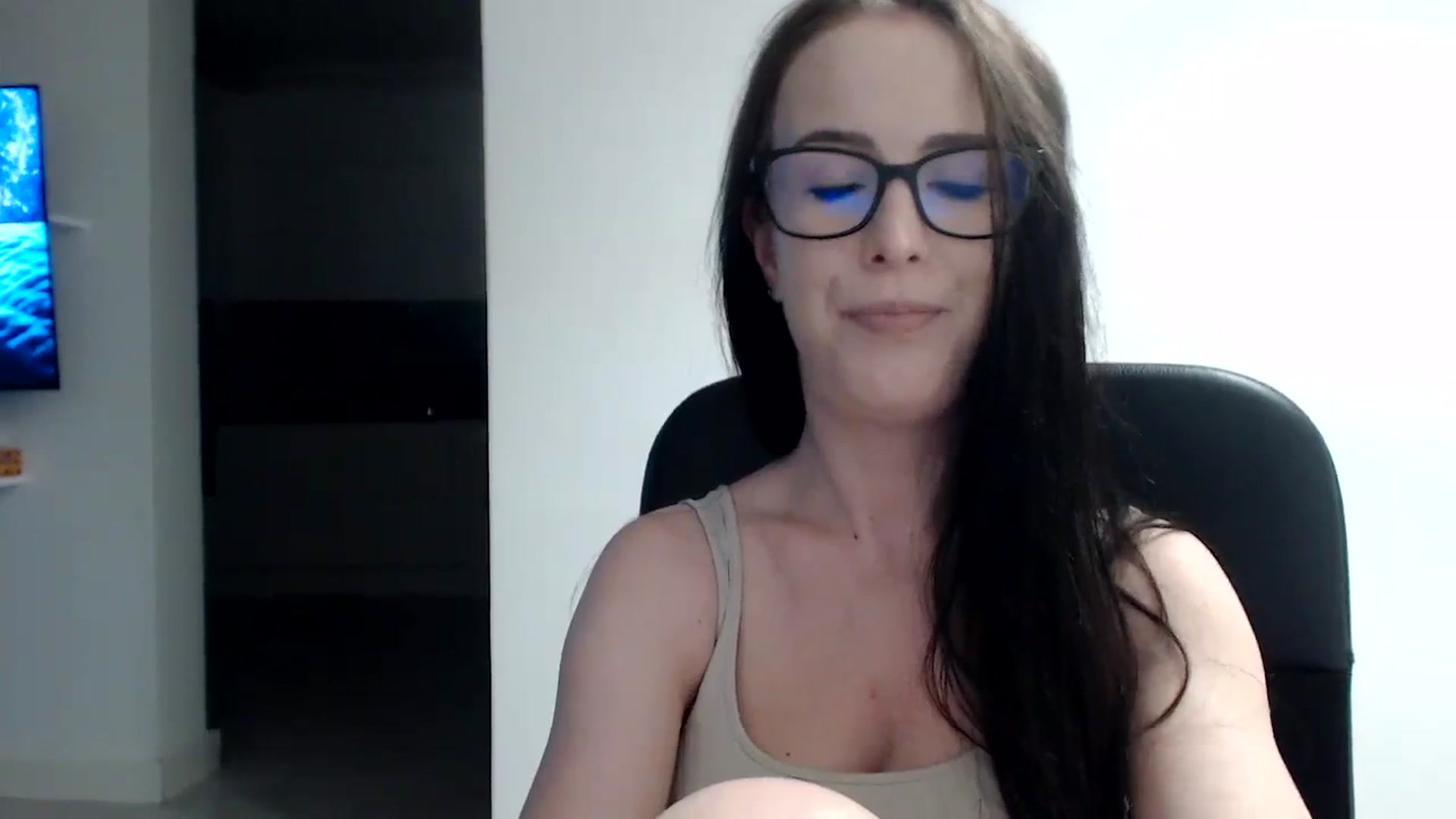 Gallery image thumbnail from Alexys23's myfreecams stream on, 09/18/2023, 01:07 image 5 of 20