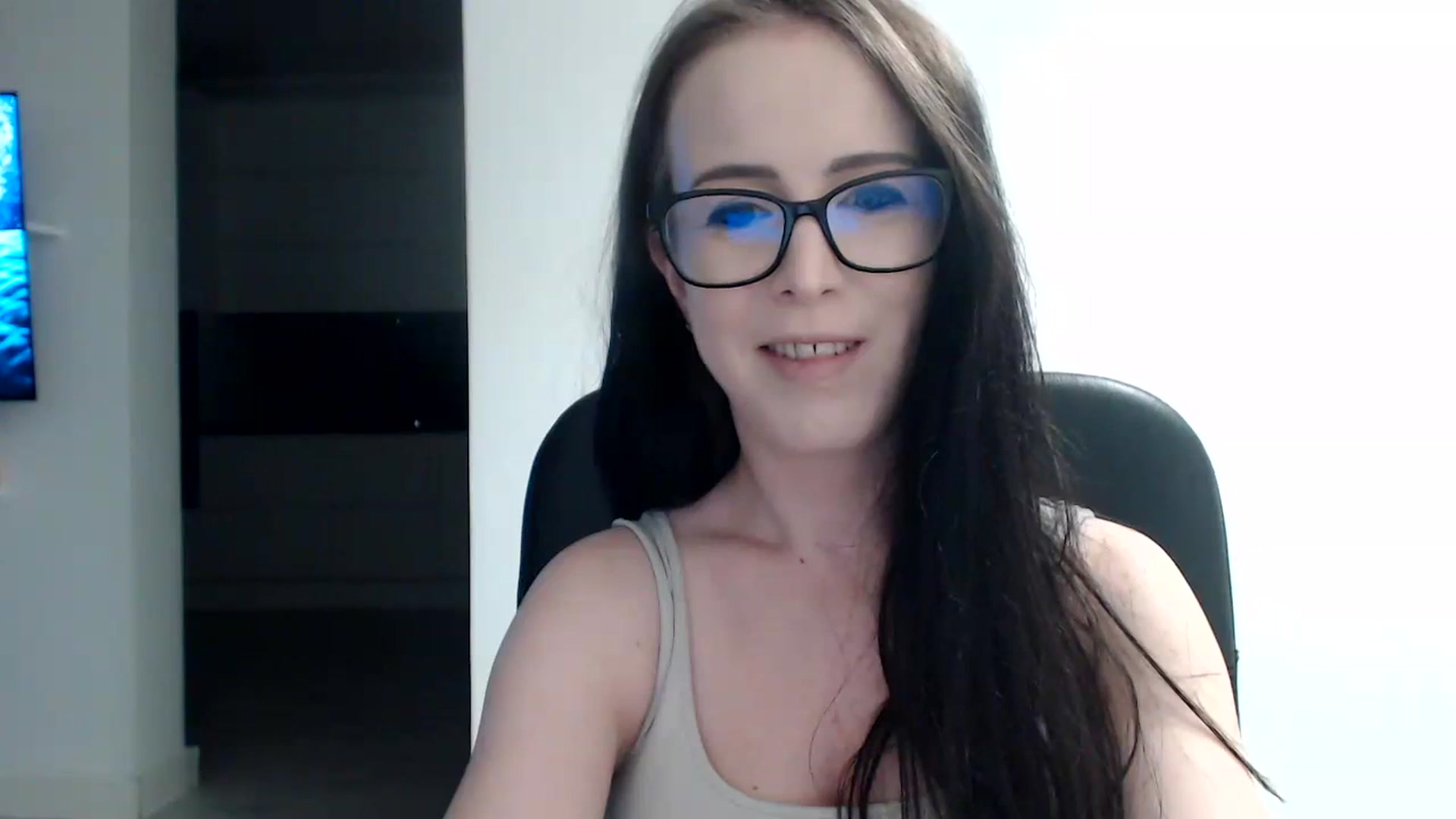 Gallery image thumbnail from Alexys23's myfreecams stream on, 09/18/2023, 03:38 image 2 of 20