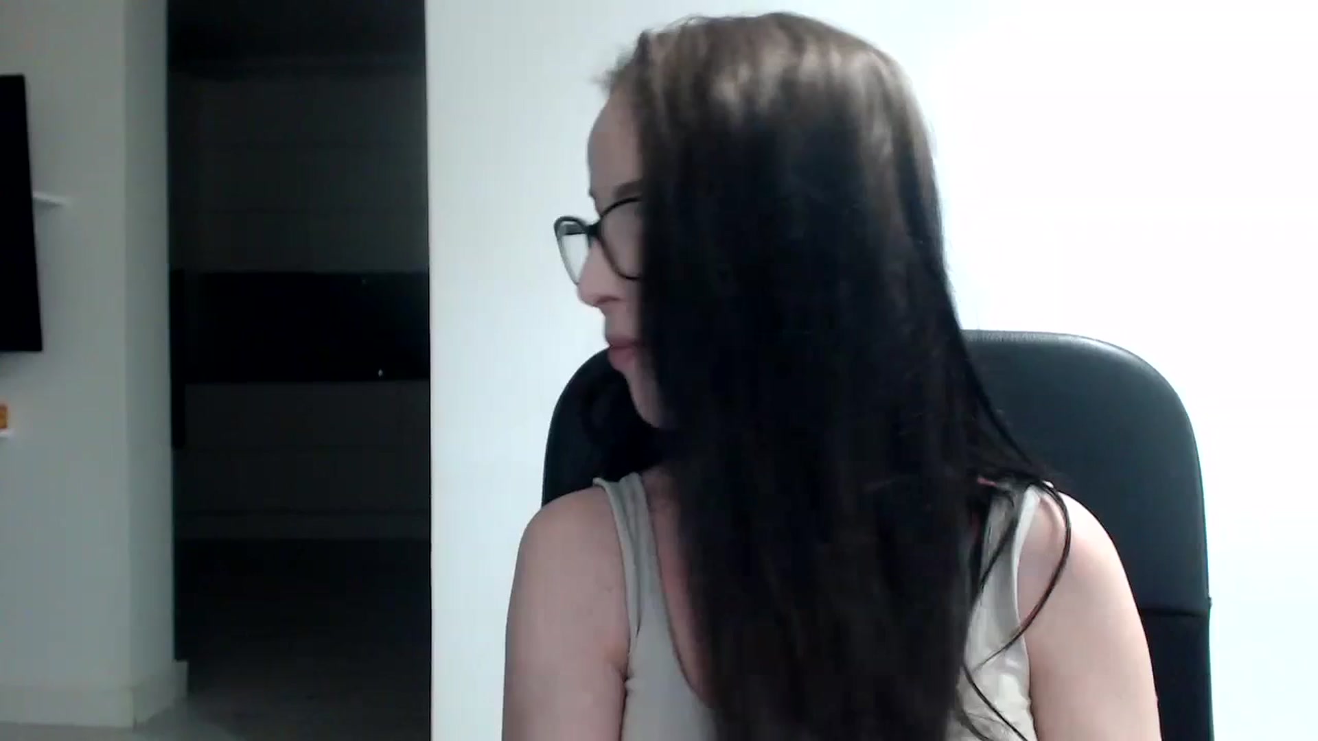 Gallery image thumbnail from Alexys23's myfreecams stream on, 09/18/2023, 03:38 image 15 of 20