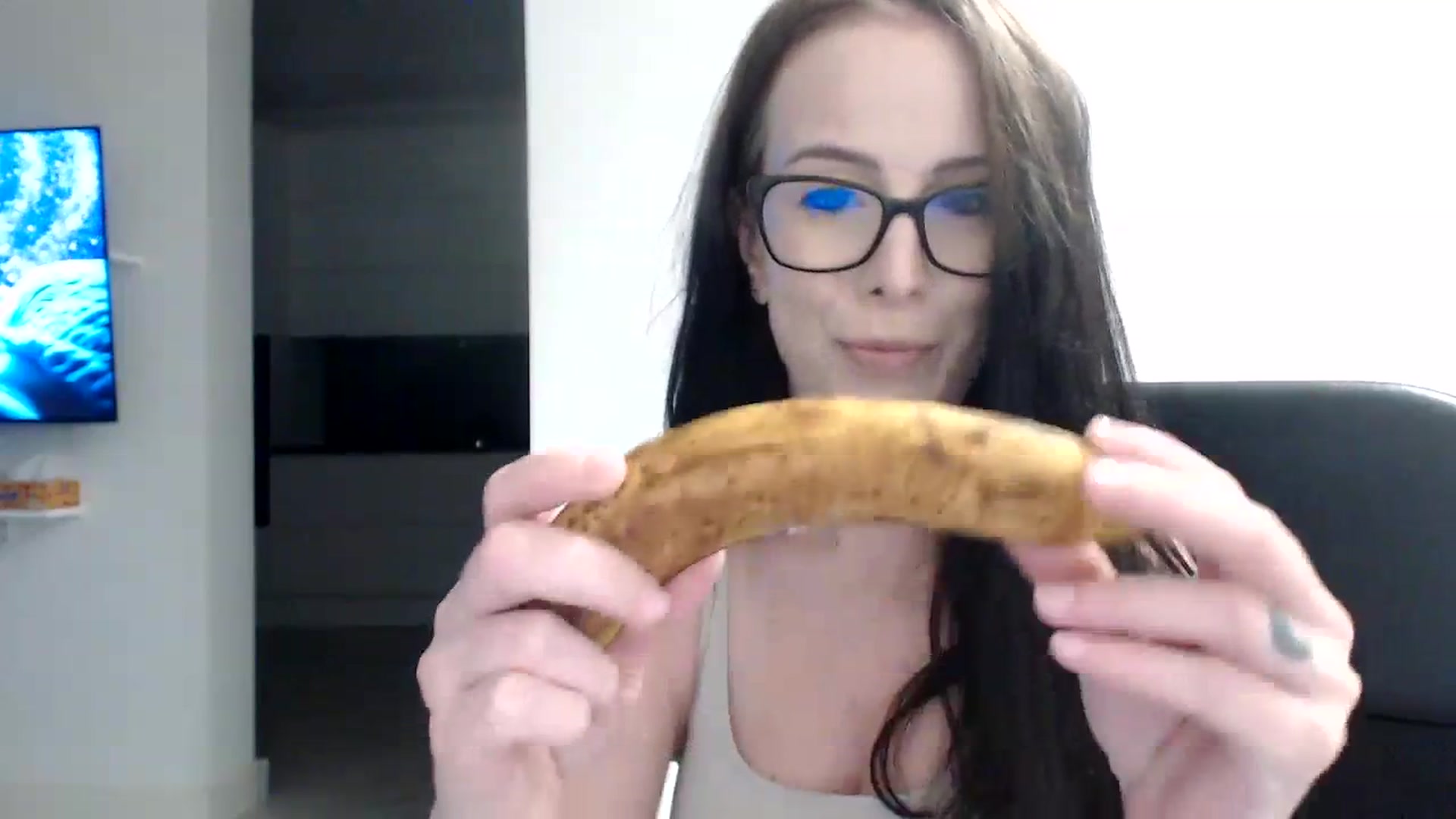 Gallery image thumbnail from Alexys23's myfreecams stream on, 09/18/2023, 03:38 image 10 of 20
