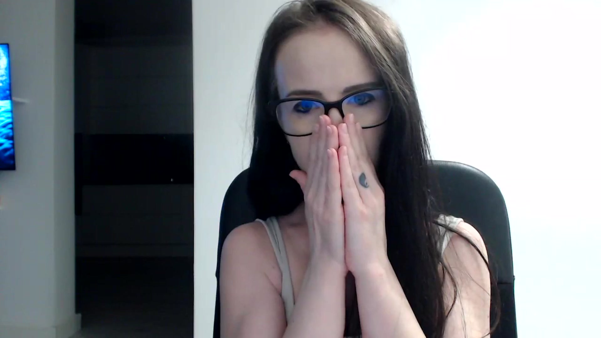 Gallery image thumbnail from Alexys23's myfreecams stream on, 09/18/2023, 03:38 image 4 of 20