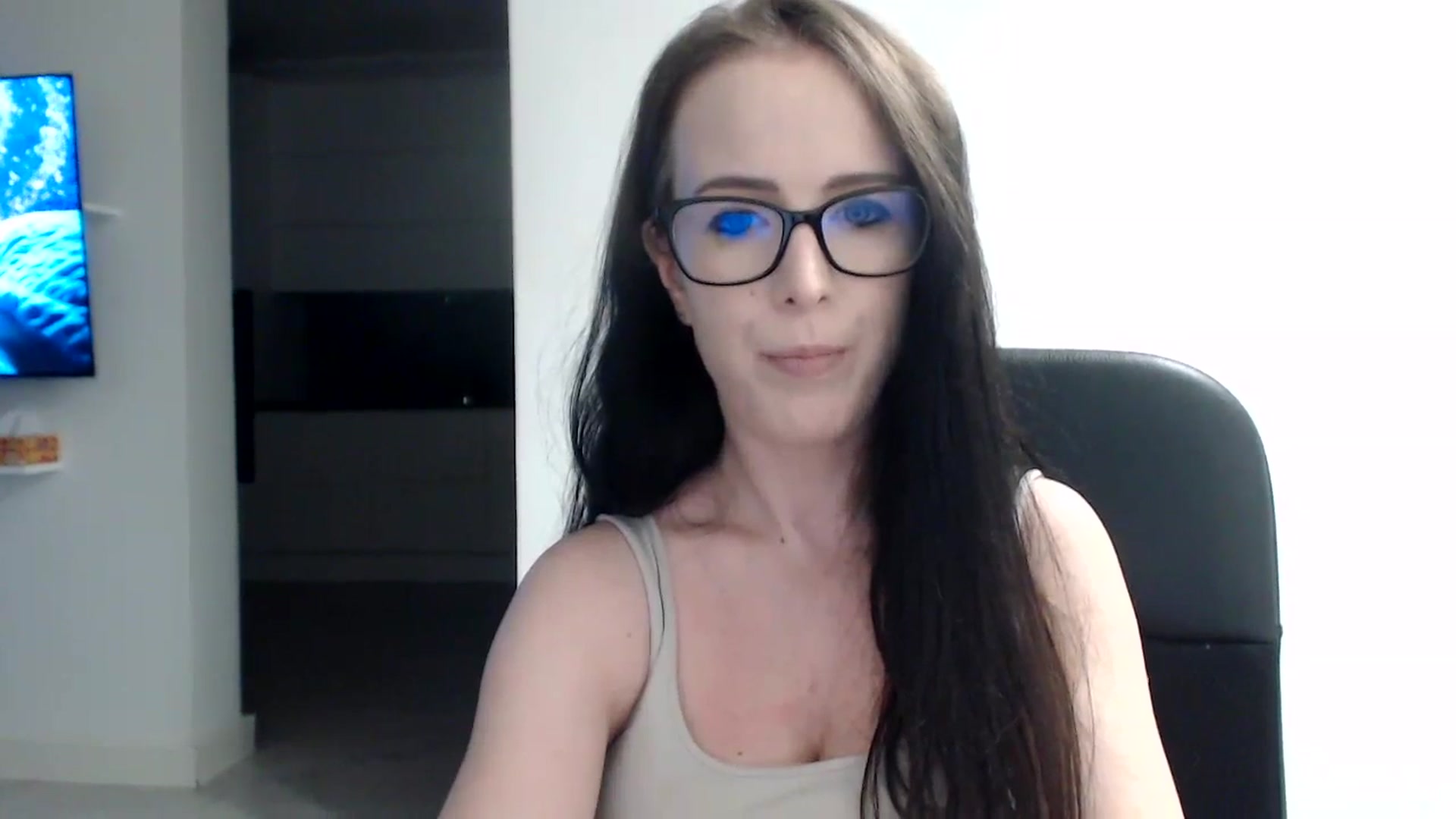 Gallery image thumbnail from Alexys23's myfreecams stream on, 09/18/2023, 03:38 image 19 of 20