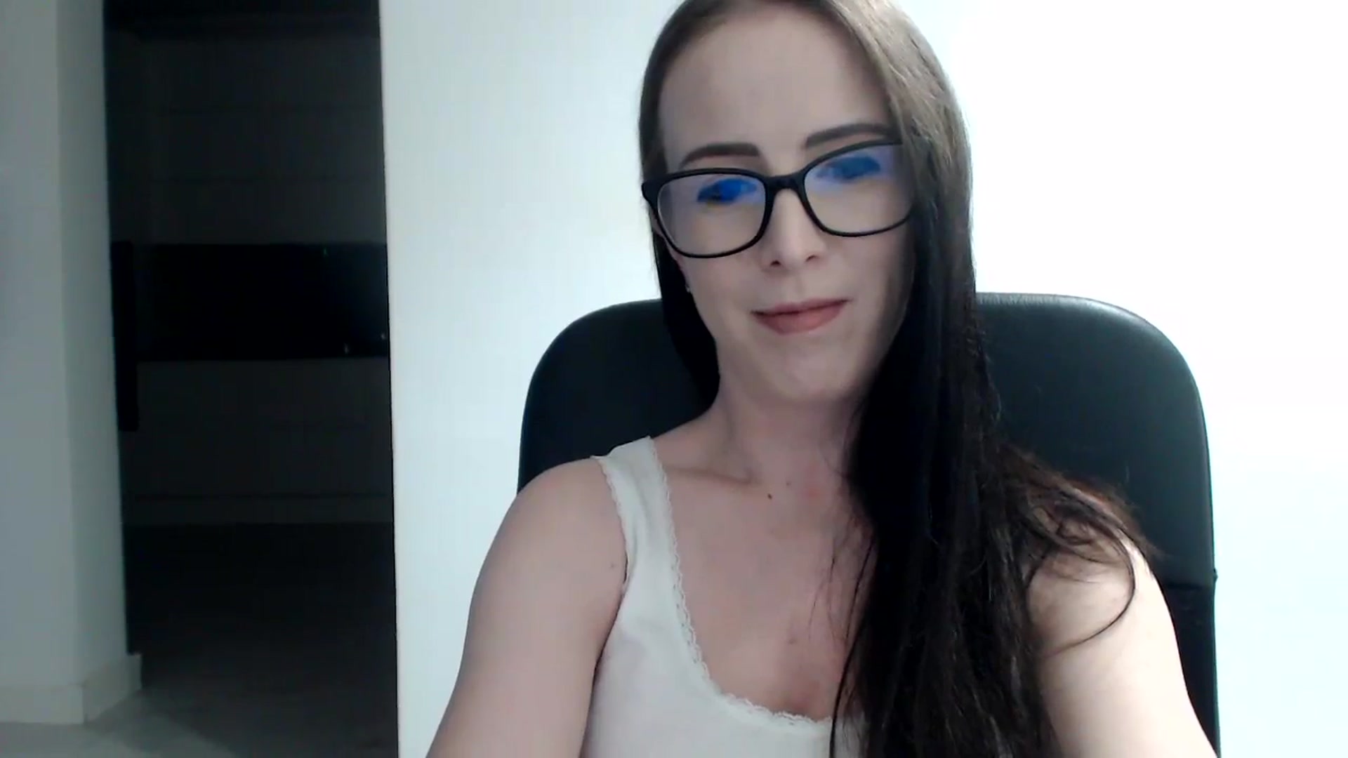 Gallery image thumbnail from Alexys23's myfreecams stream on, 10/09/2023, 02:40 image 10 of 20