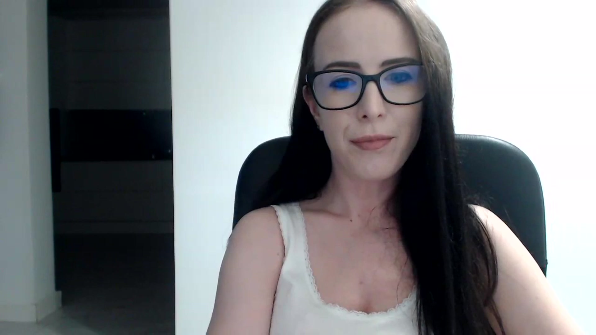 Gallery image thumbnail from Alexys23's myfreecams stream on, 10/09/2023, 02:40 image 7 of 20