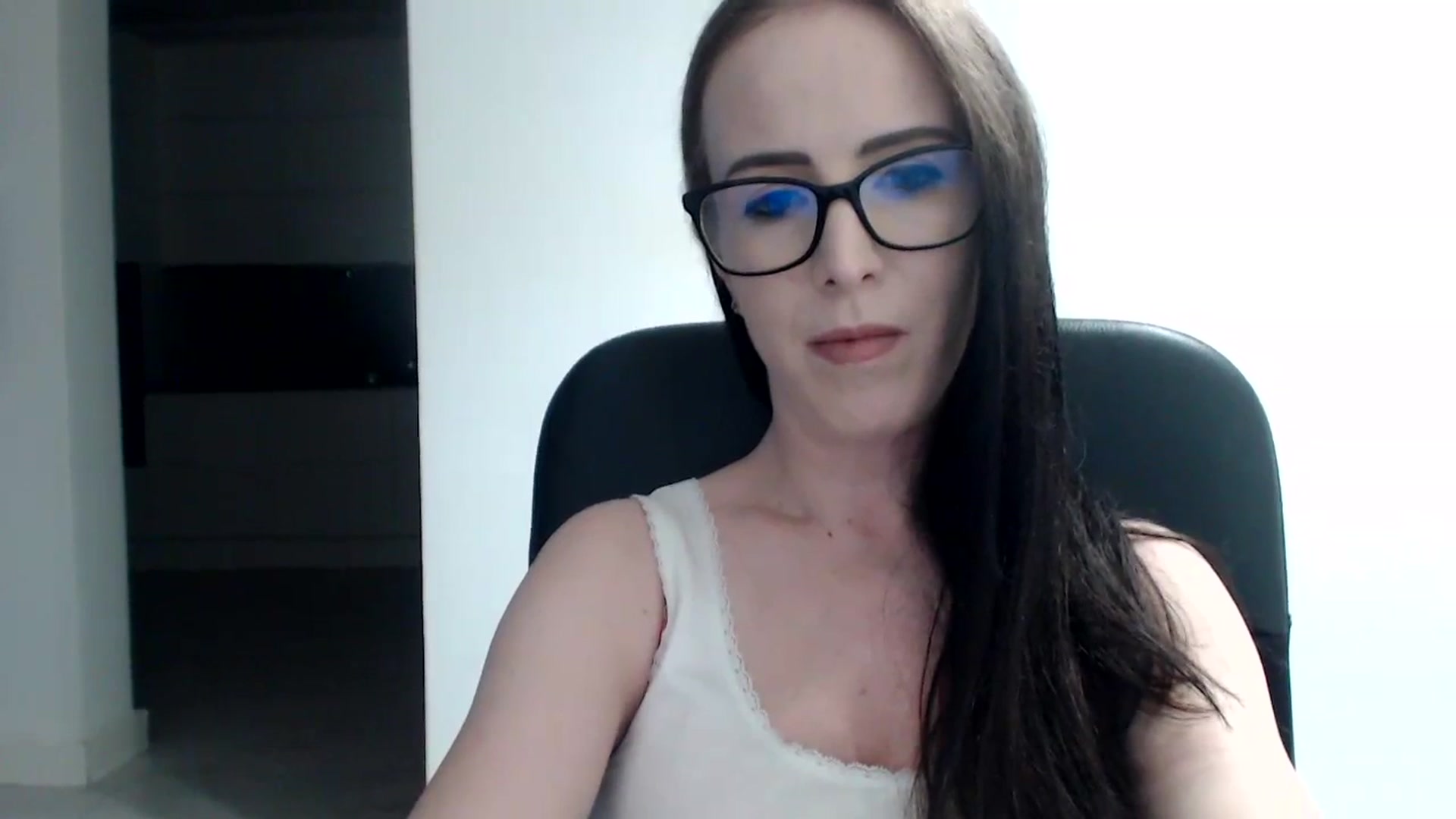 Gallery image thumbnail from Alexys23's myfreecams stream on, 10/09/2023, 02:40 image 8 of 20