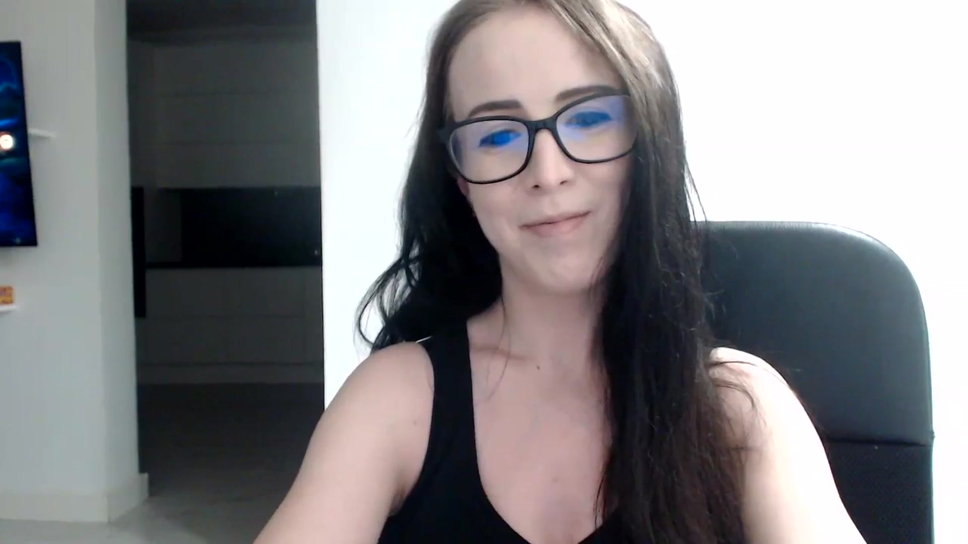 Gallery image thumbnail from Alexys23's myfreecams stream on, 10/15/2023, 02:54 image 12 of 20