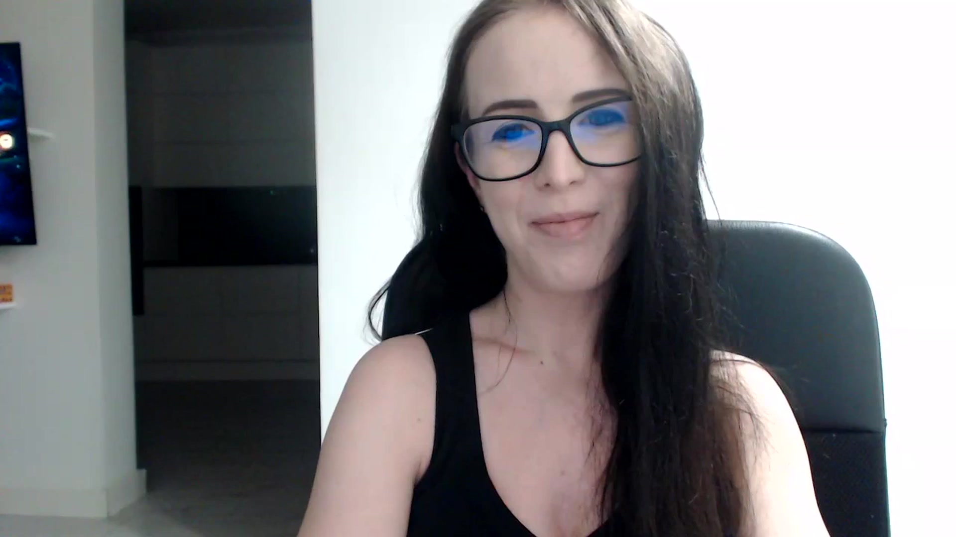 Gallery image thumbnail from Alexys23's myfreecams stream on, 10/15/2023, 02:54 image 7 of 20