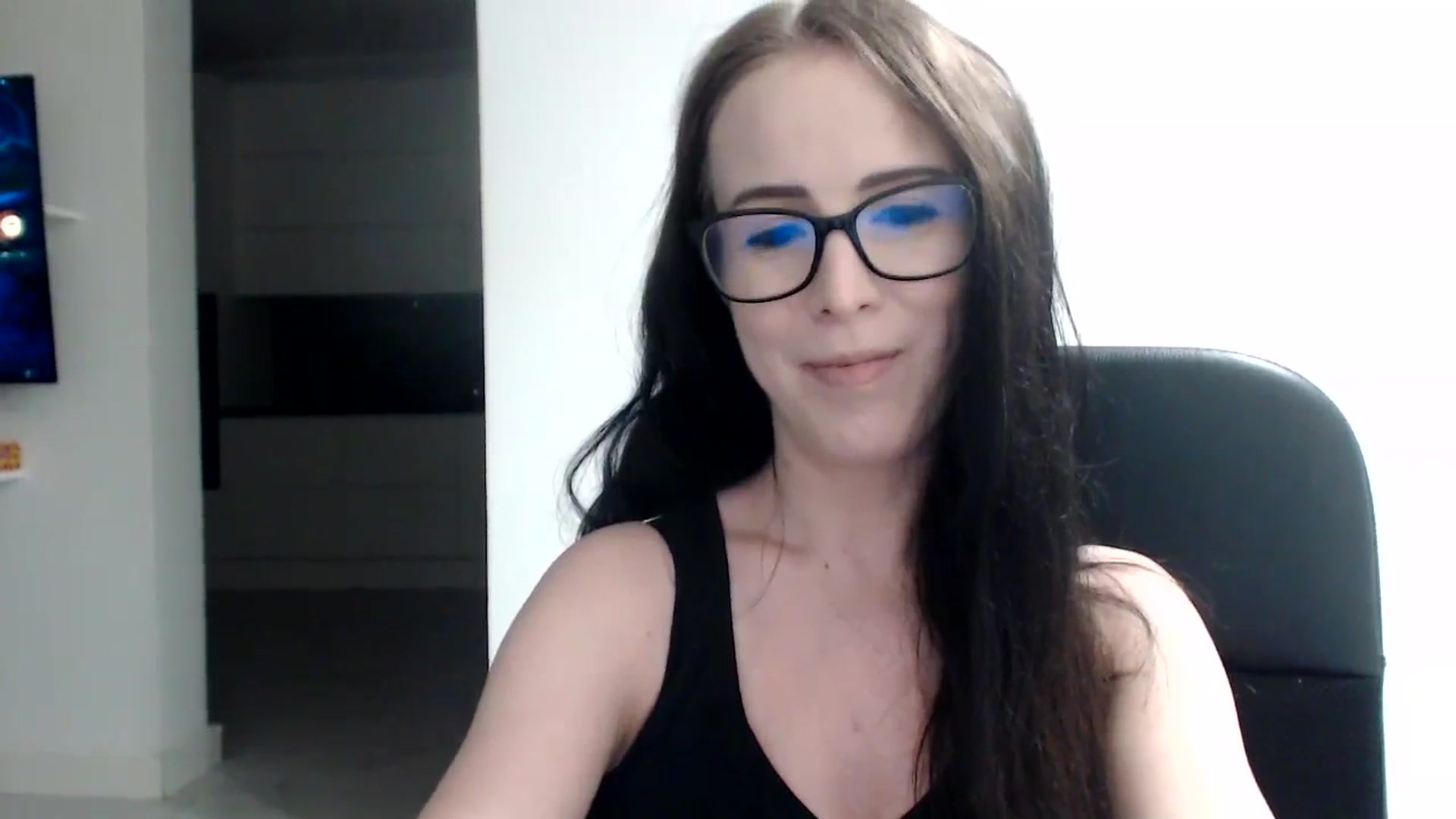 Gallery image thumbnail from Alexys23's myfreecams stream on, 10/15/2023, 02:54 image 10 of 20