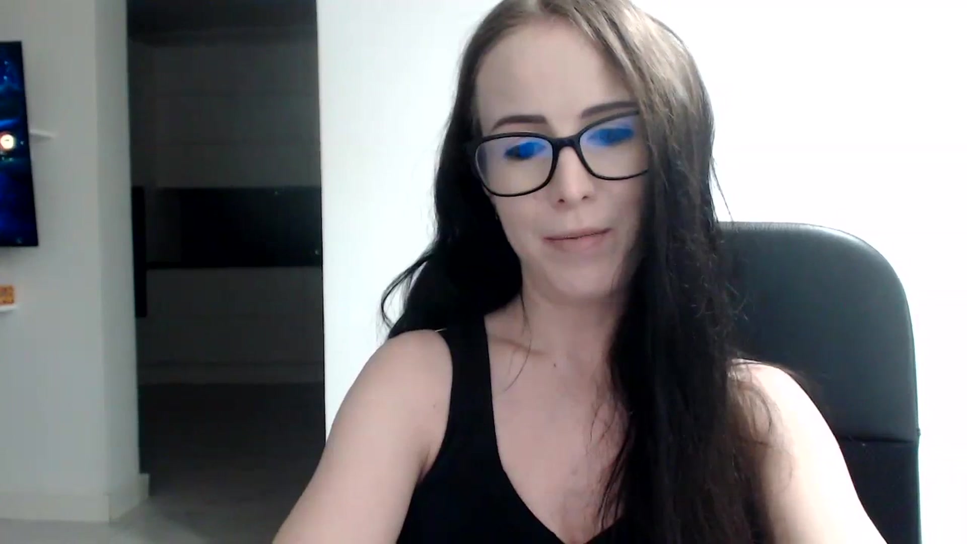 Gallery image thumbnail from Alexys23's myfreecams stream on, 10/15/2023, 02:54 image 8 of 20
