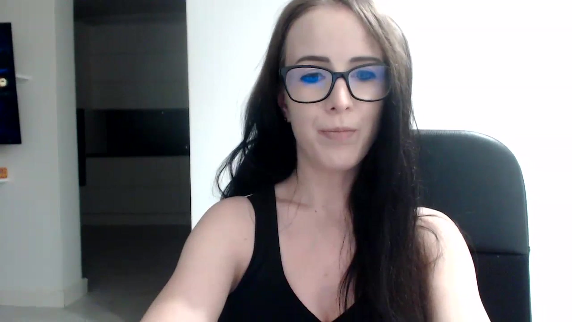 Gallery image thumbnail from Alexys23's myfreecams stream on, 10/15/2023, 02:54 image 19 of 20