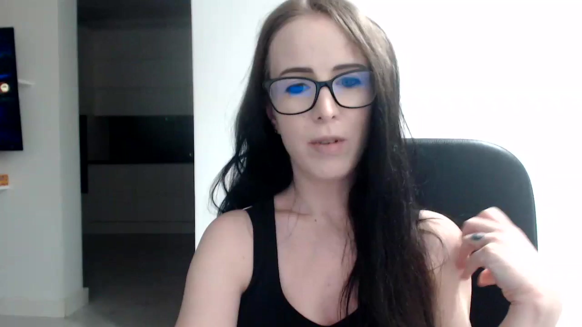Gallery image thumbnail from Alexys23's myfreecams stream on, 10/15/2023, 02:54 image 17 of 20
