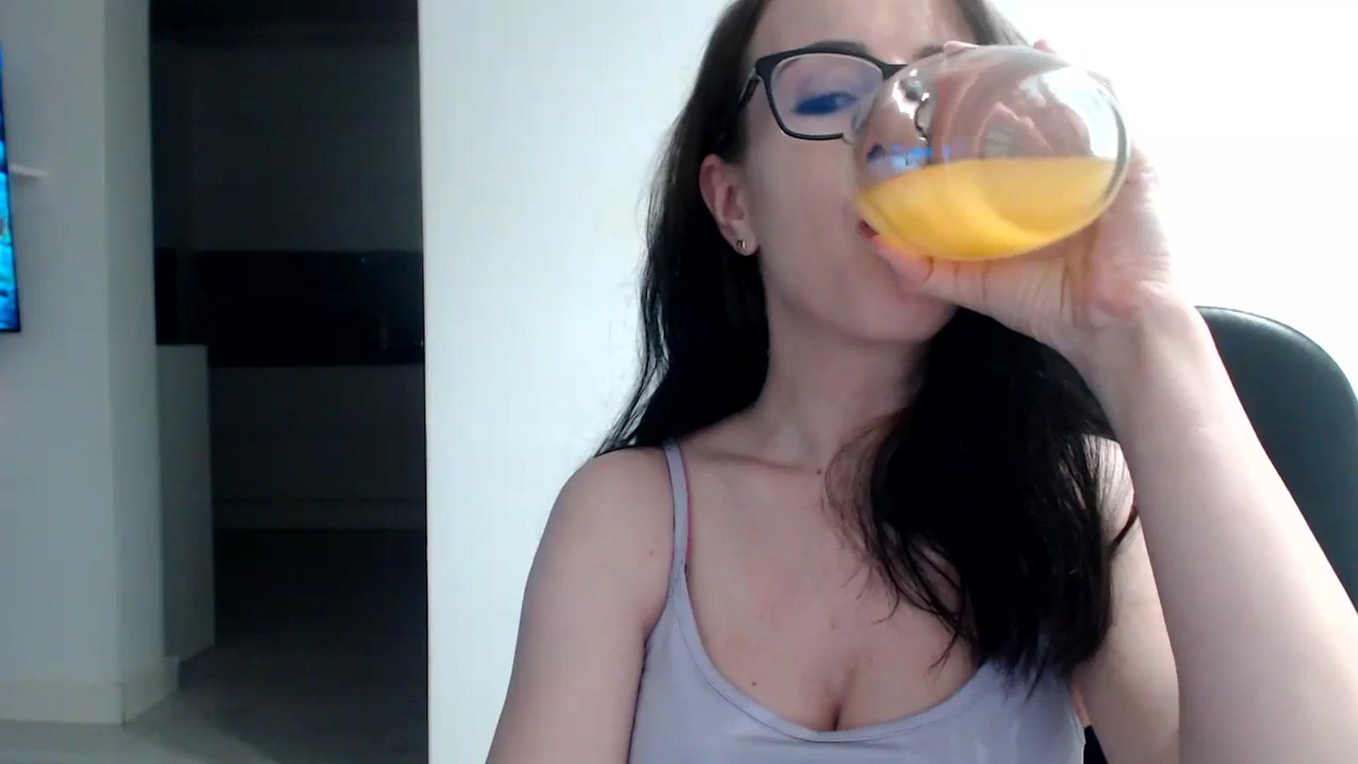 Gallery image thumbnail from Alexys23's myfreecams stream on, 11/11/2023, 01:34 image 18 of 20