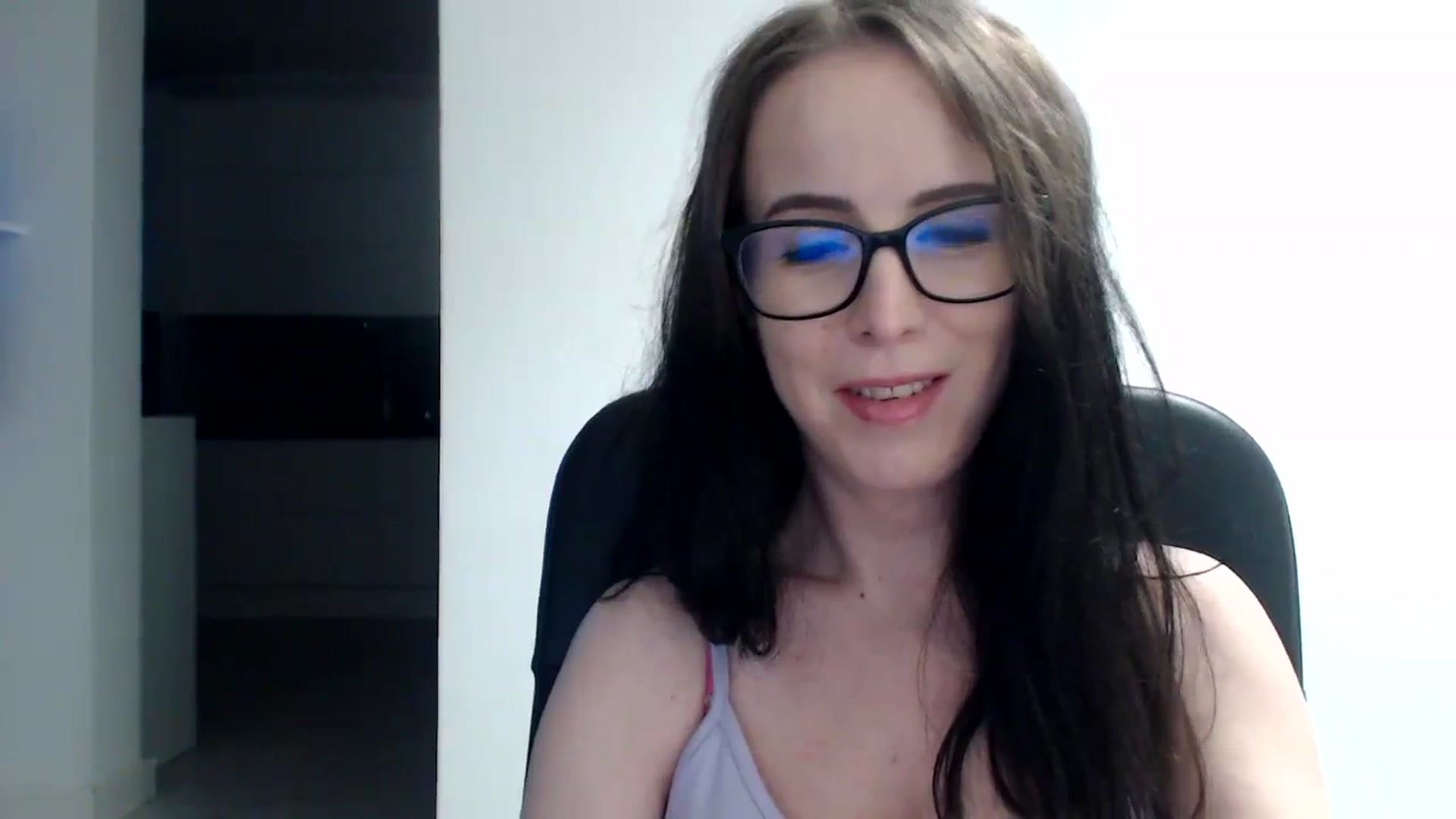 Gallery image thumbnail from Alexys23's myfreecams stream on, 11/11/2023, 04:12 image 3 of 20