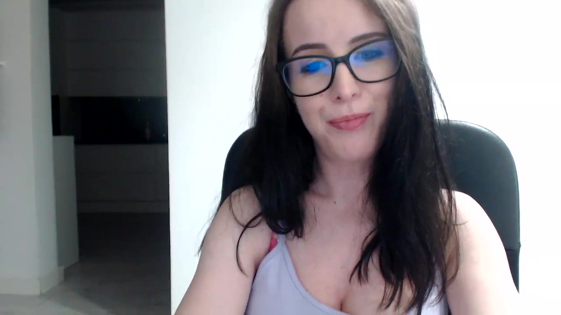 Gallery image thumbnail from Alexys23's myfreecams stream on, 11/11/2023, 04:12 image 18 of 20