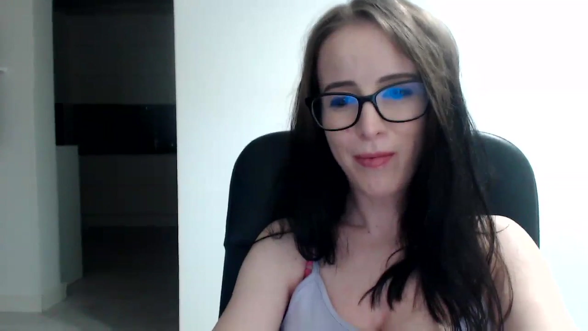 Gallery image thumbnail from Alexys23's myfreecams stream on, 11/11/2023, 04:12 image 17 of 20