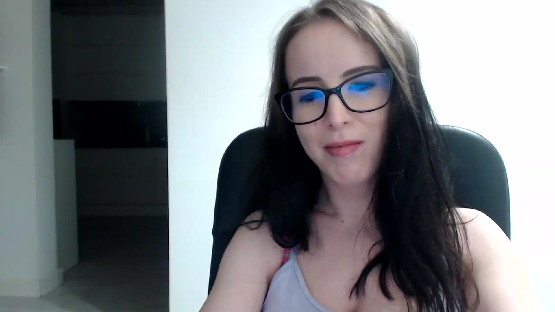 Gallery image thumbnail from Alexys23's myfreecams stream on, 11/11/2023, 04:12 image 12 of 20