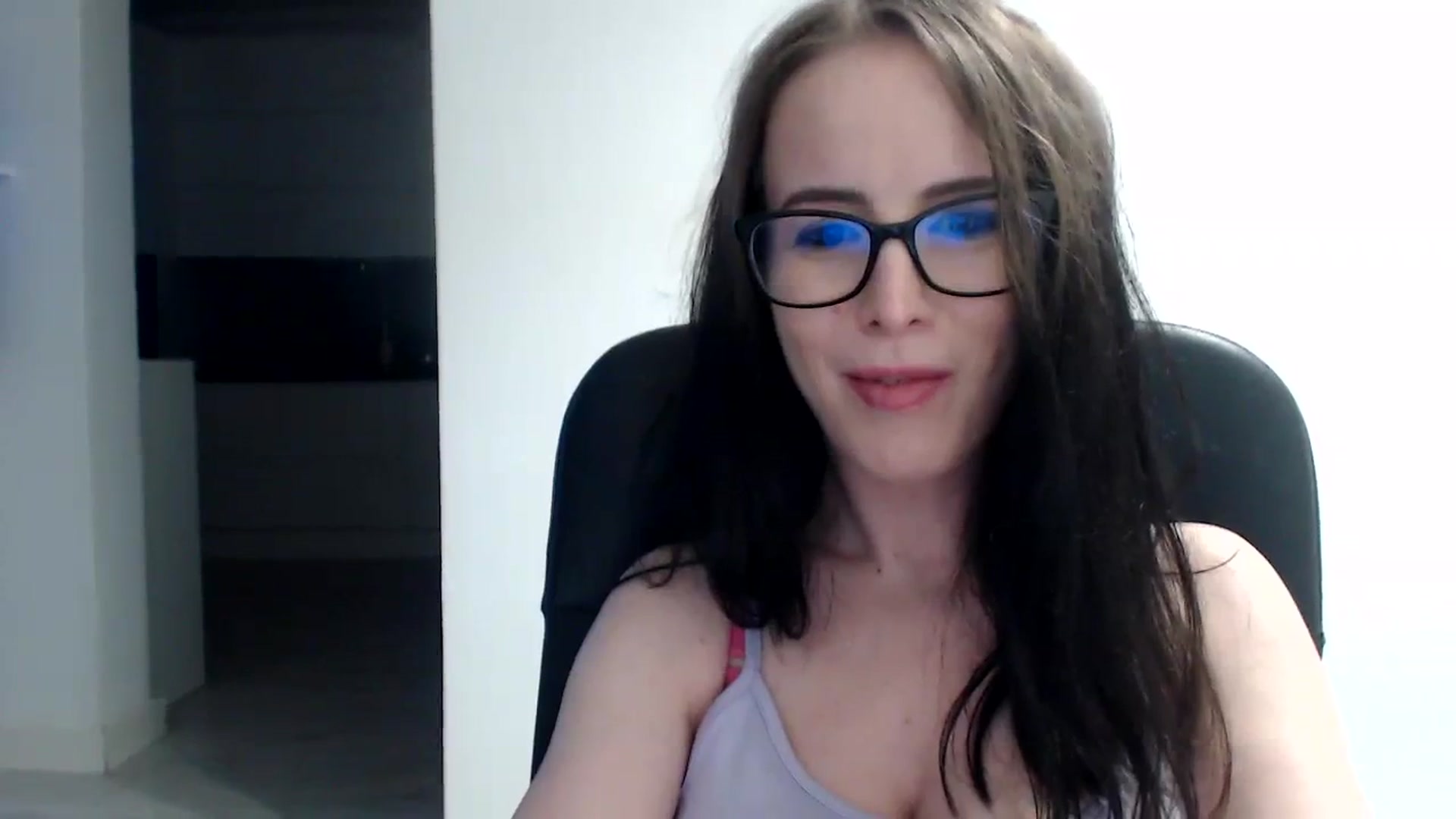 Gallery image thumbnail from Alexys23's myfreecams stream on, 11/11/2023, 04:12 image 7 of 20